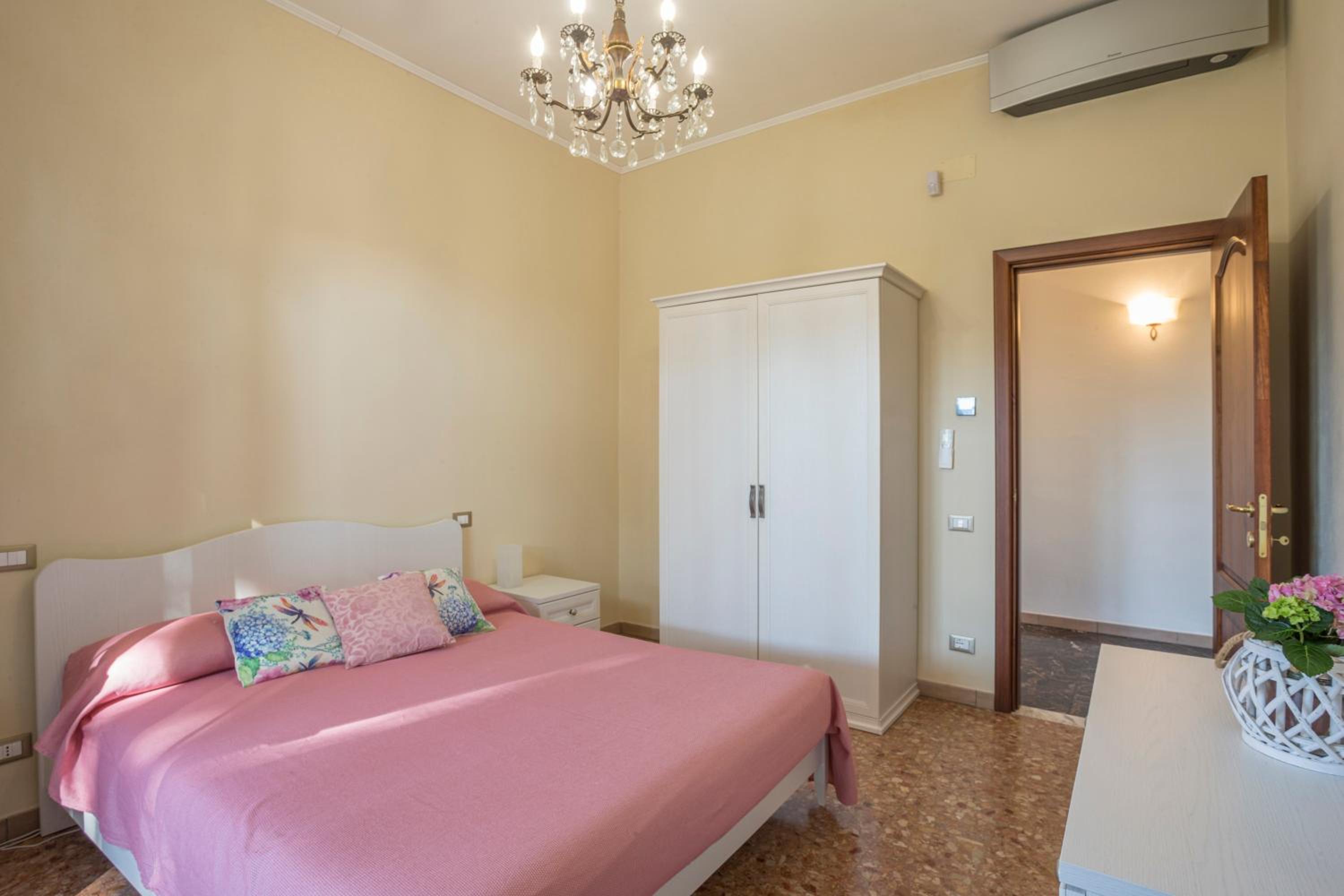 Piombino Apartments - Villa Pari