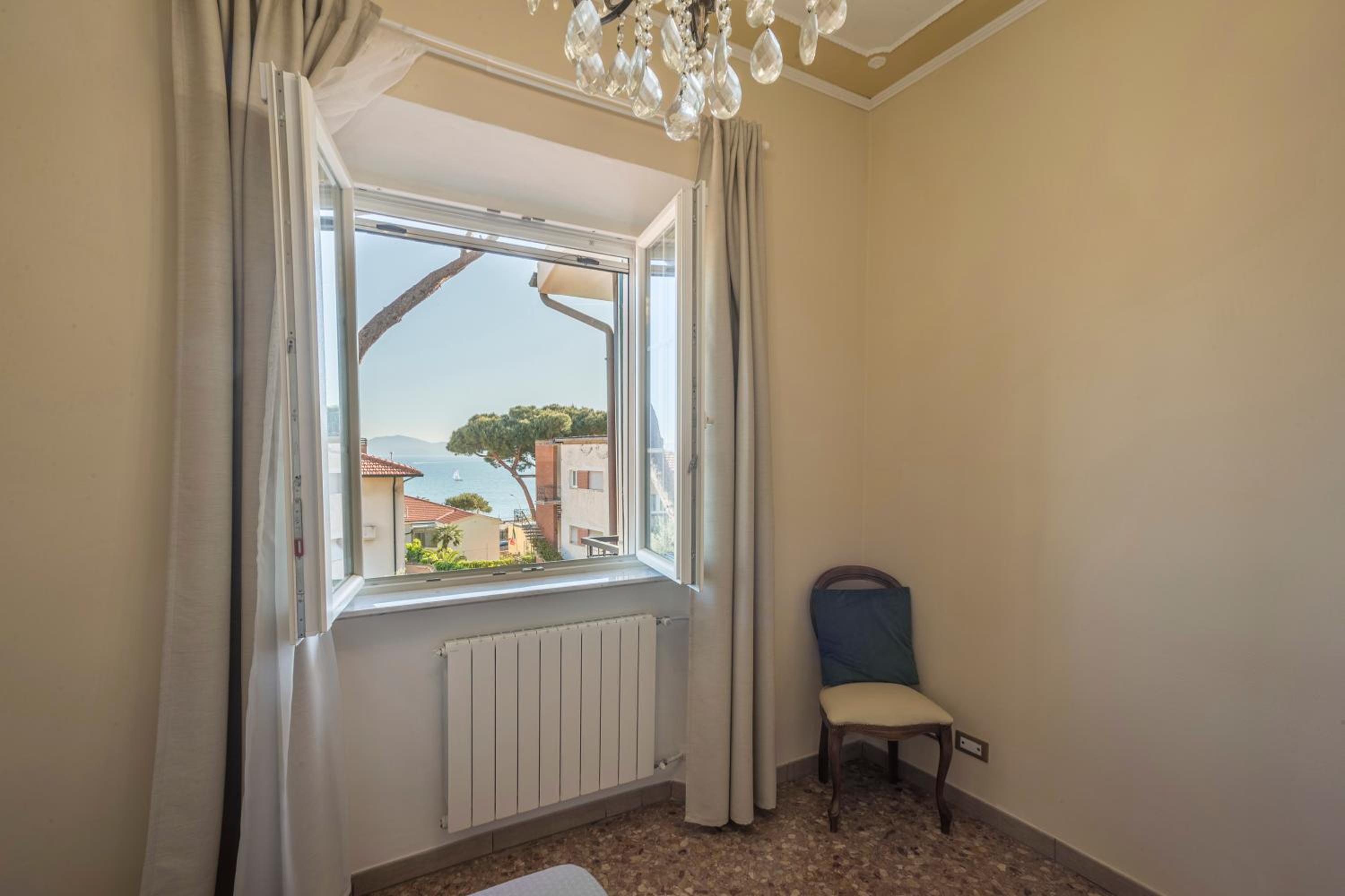 Piombino Apartments - Villa Pari