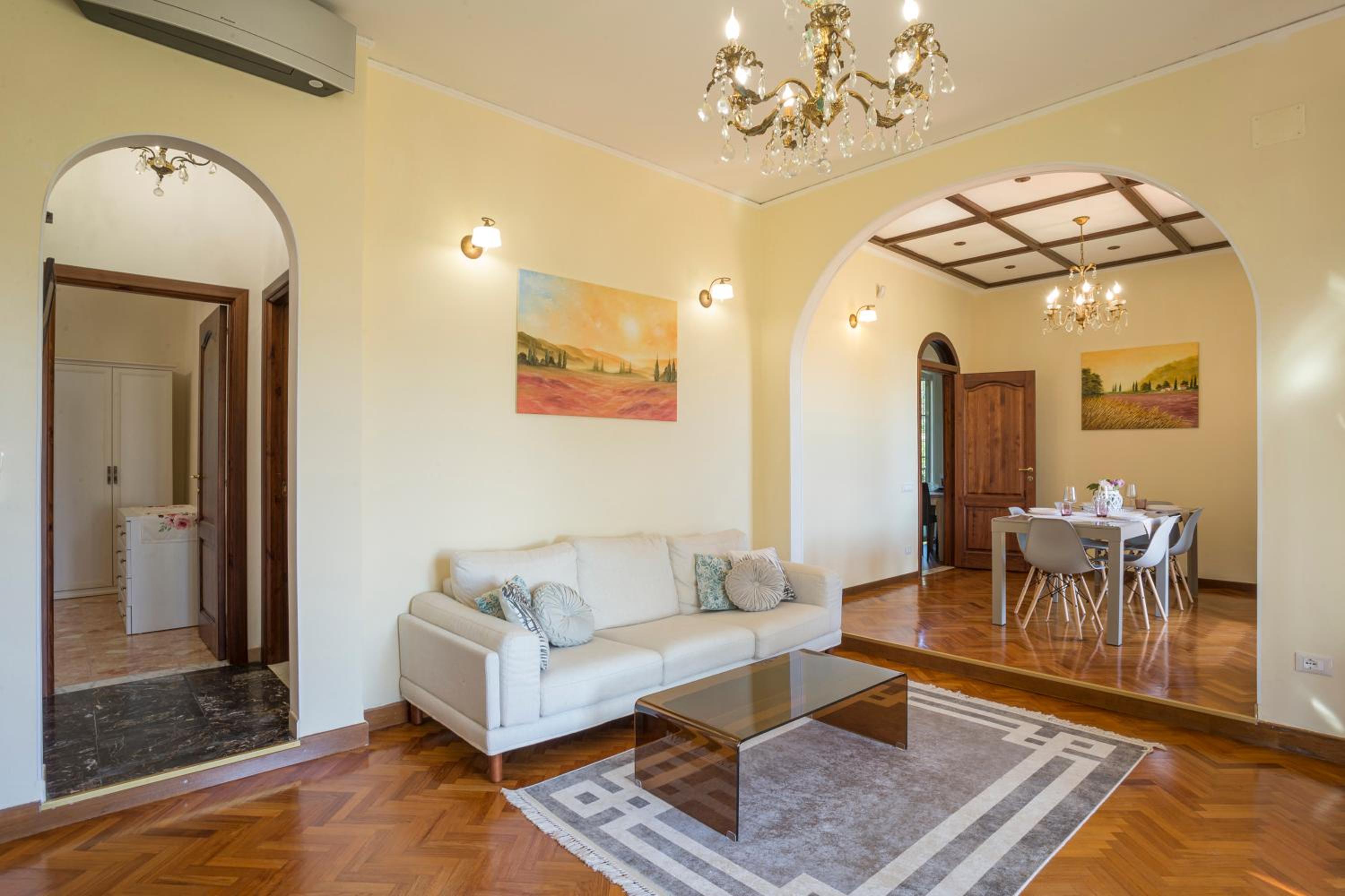 Piombino Apartments - Villa Pari