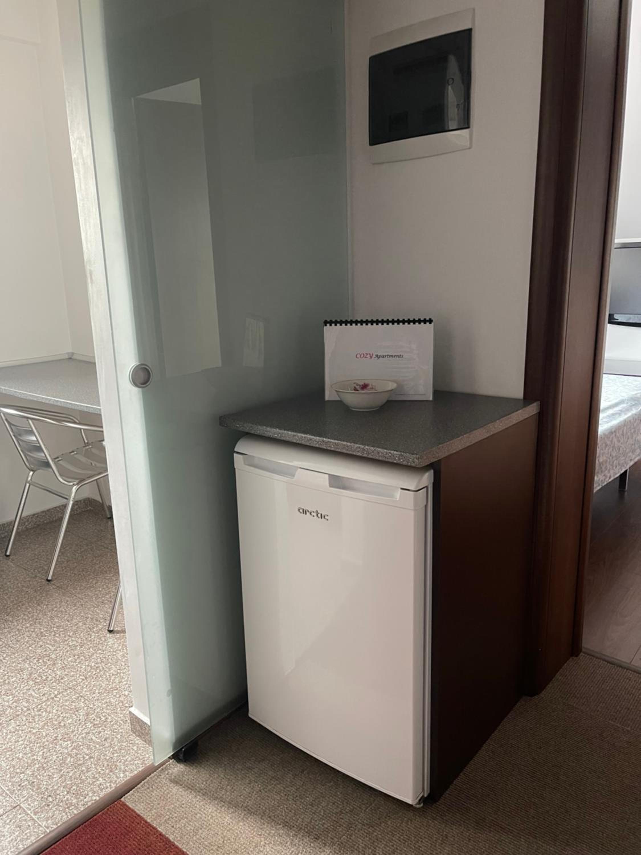 Vila cu trandafiri Cozy Apartments 2 camere view 3