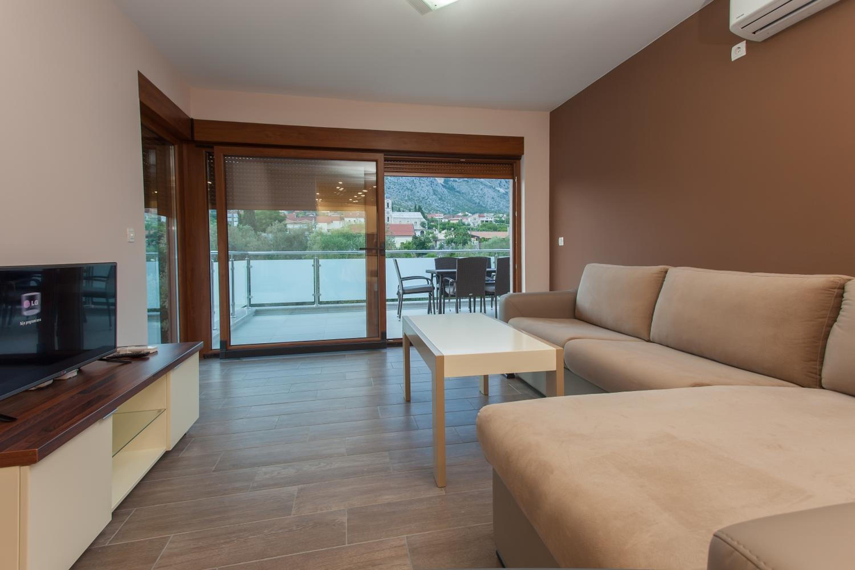 Buna Spring Apartments