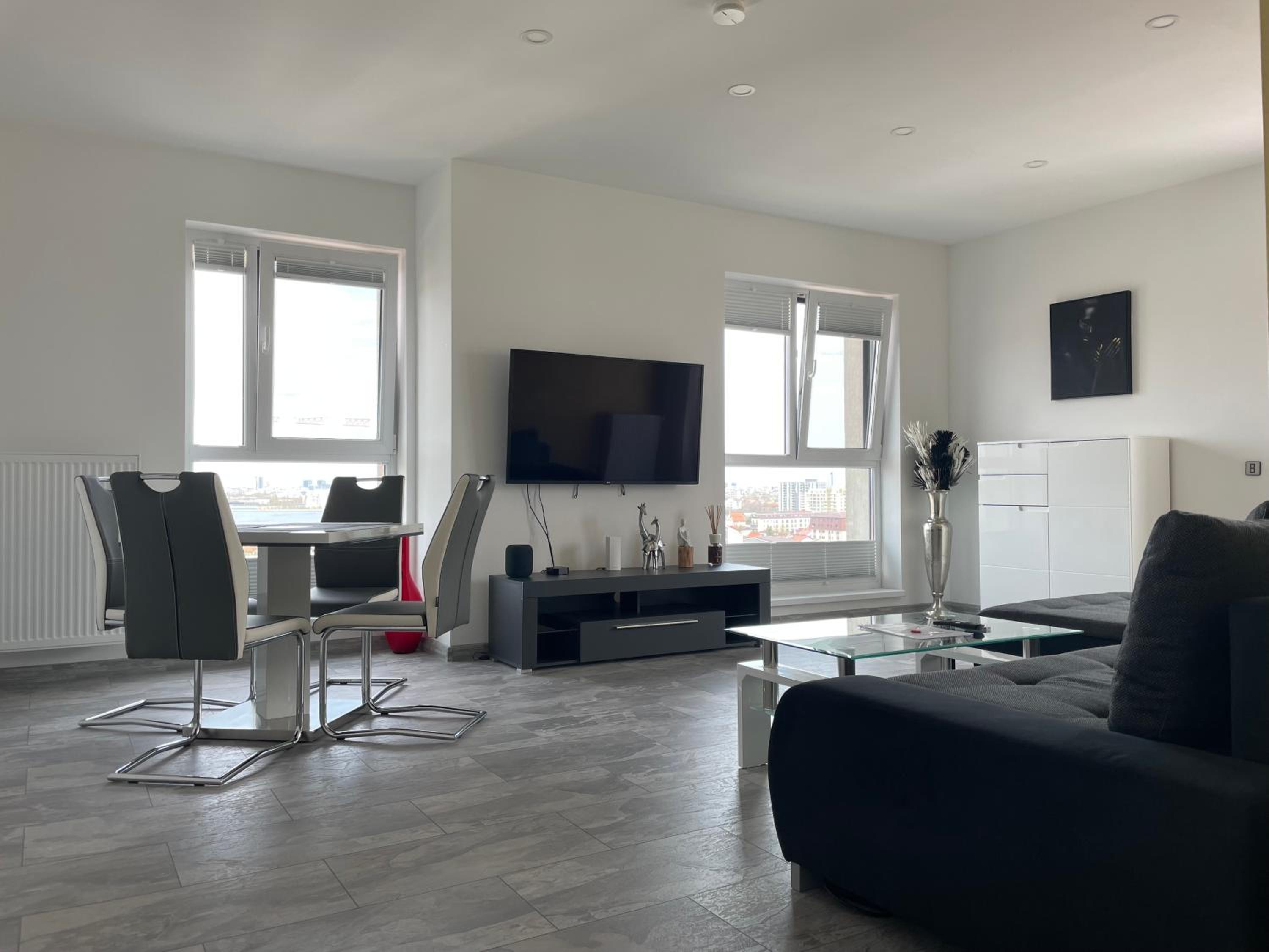 Marvelous 4 Room Penthouse Rooftop Terrace W14+W15