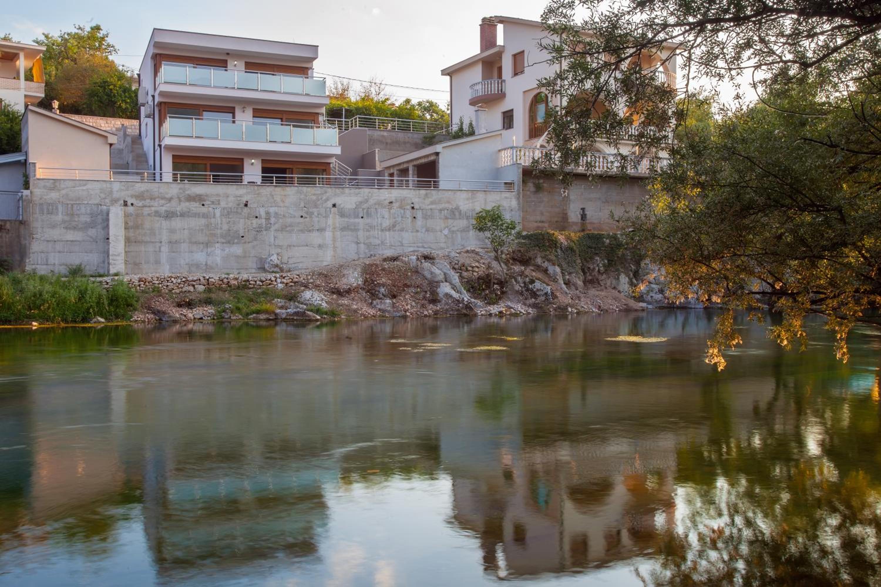 Buna Spring Apartments