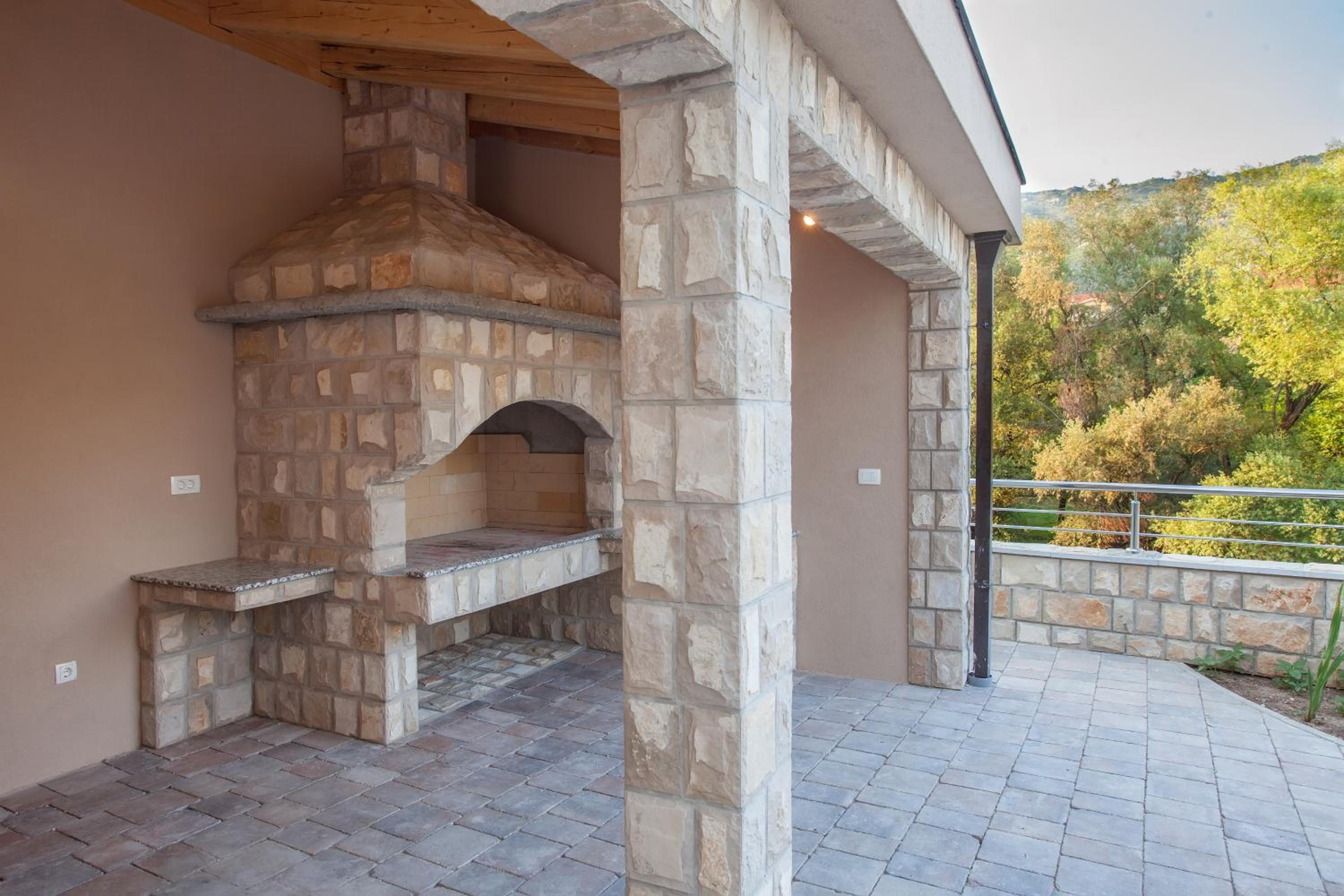 Buna Spring Apartments
