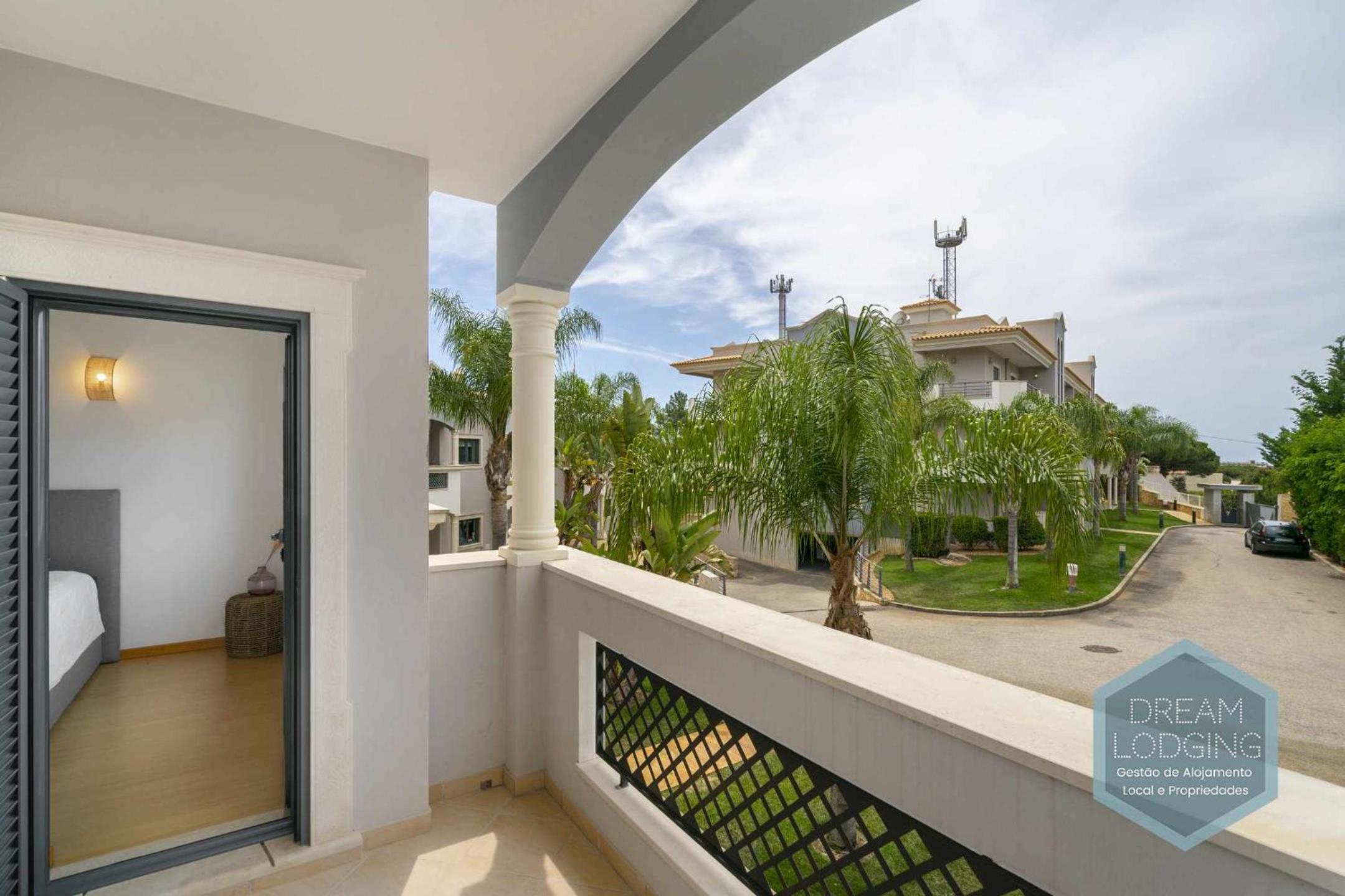 Hotel Quinta do Pinheiro Residence Dream Lodging - Image 1