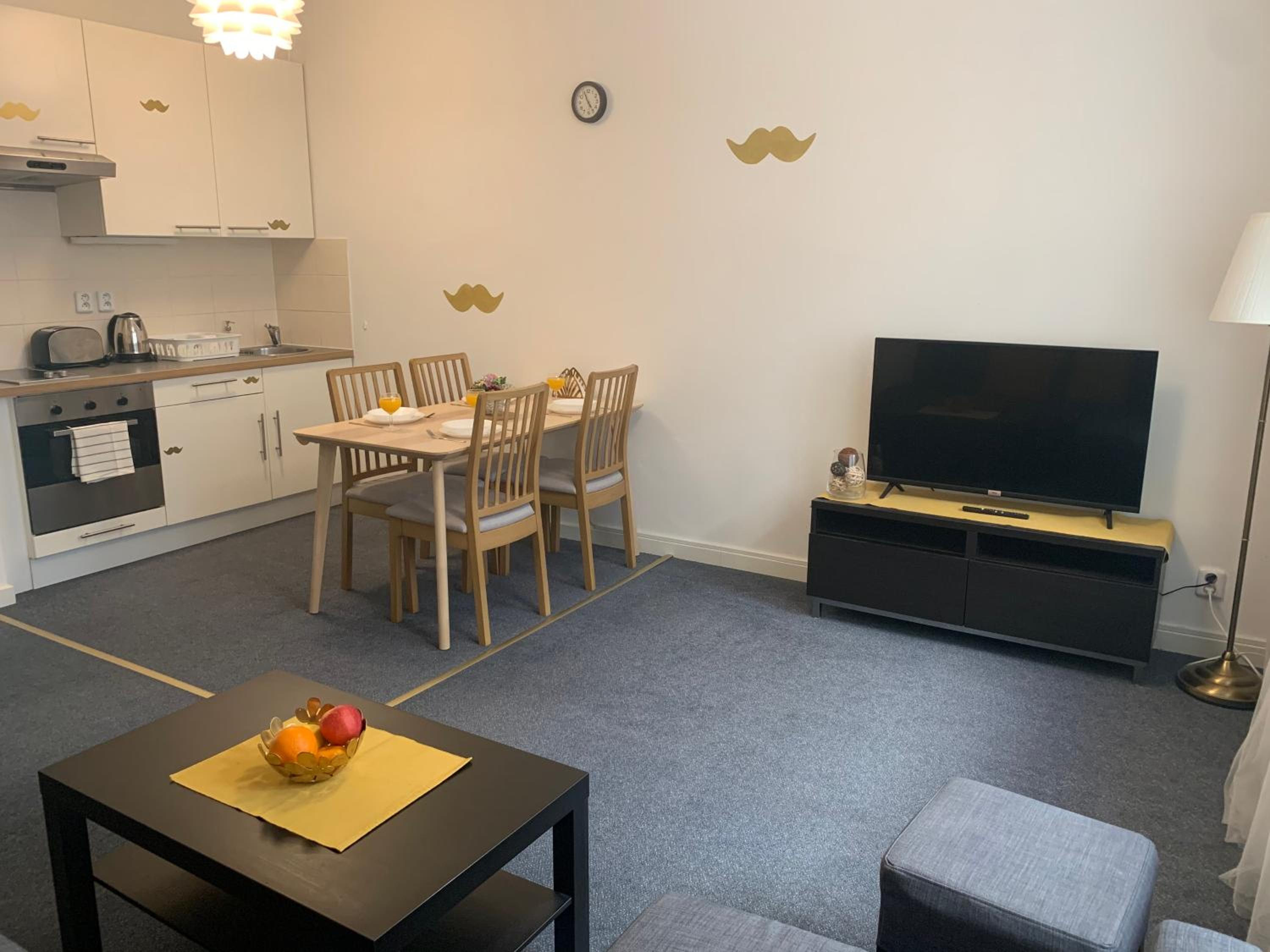 Little Tom Apartments
