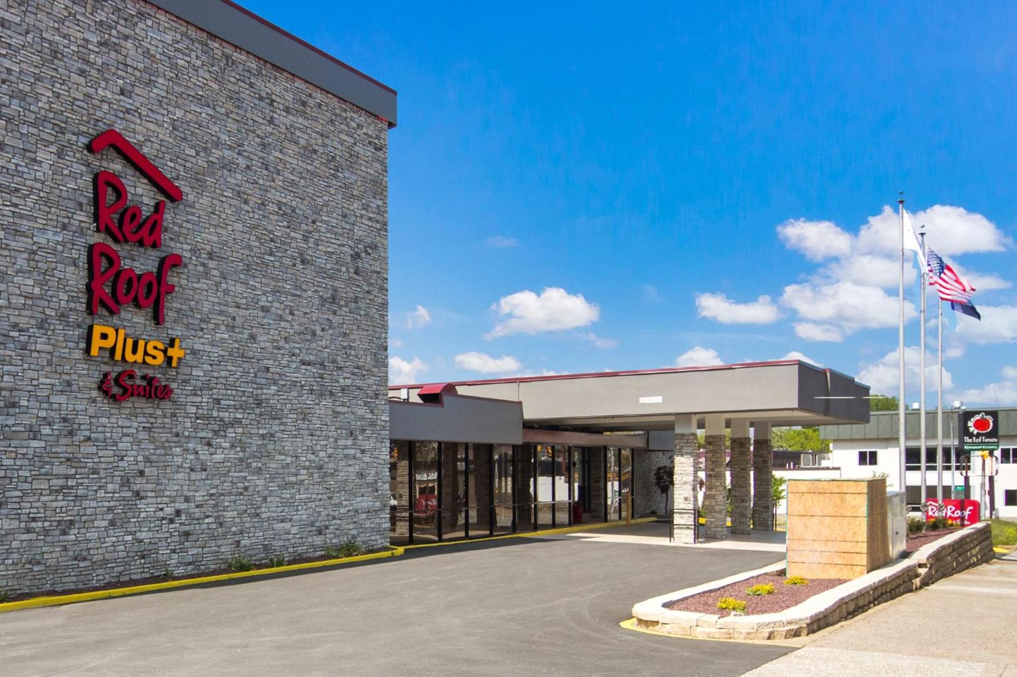 Hotel Red Roof Inn PLUS & Suites Erie - Image 1