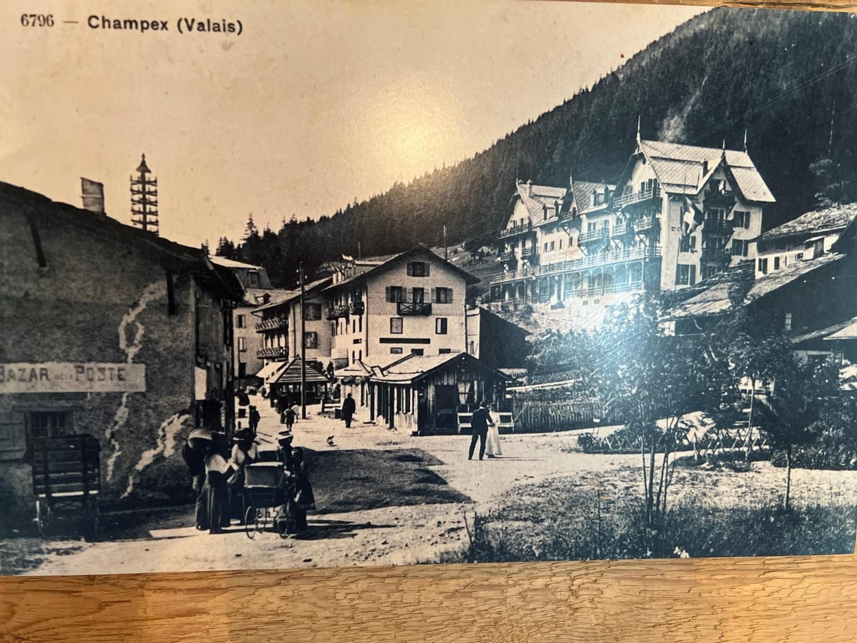 Au Vieux Champex view 5