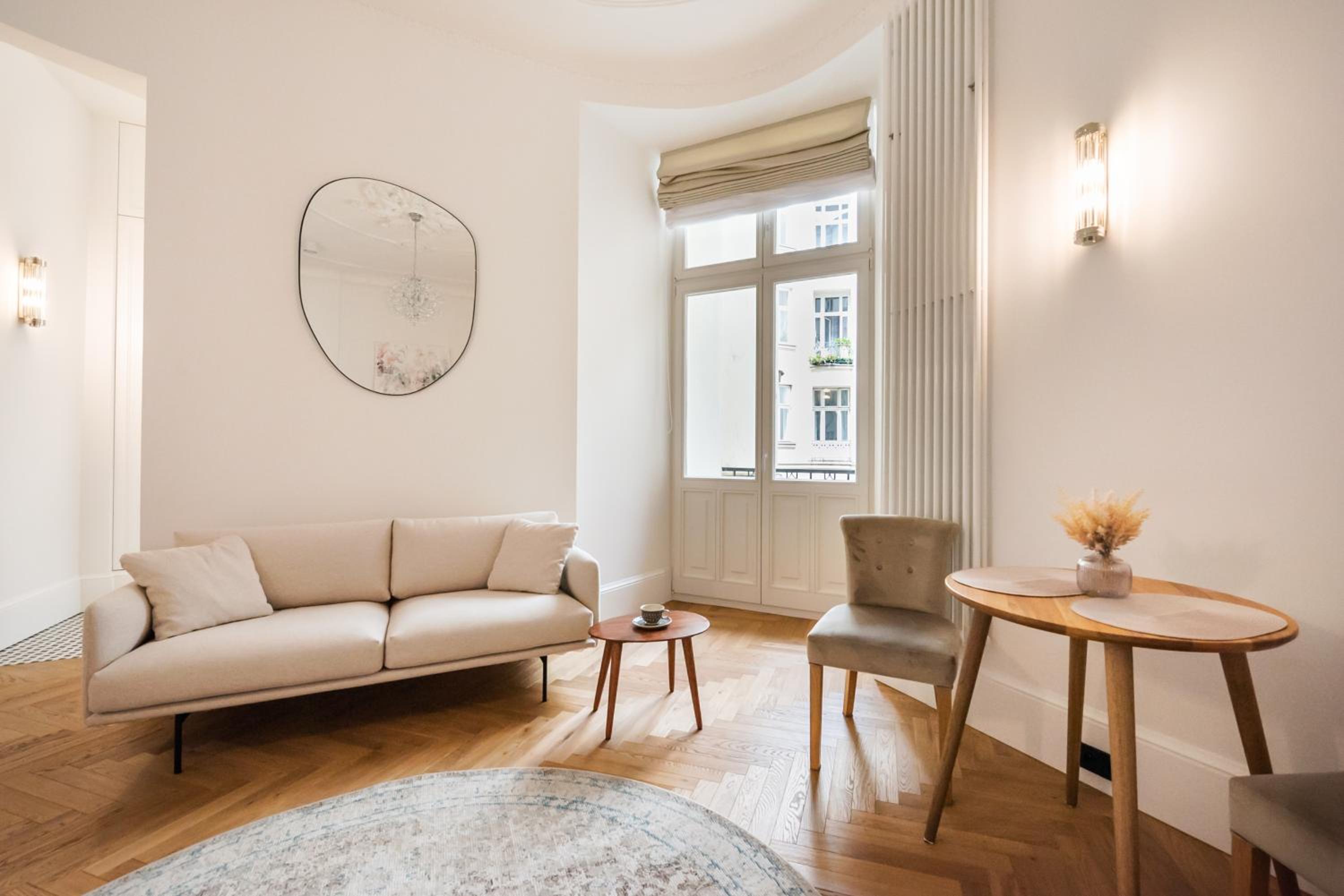Premium Warsaw Center Studio view 5