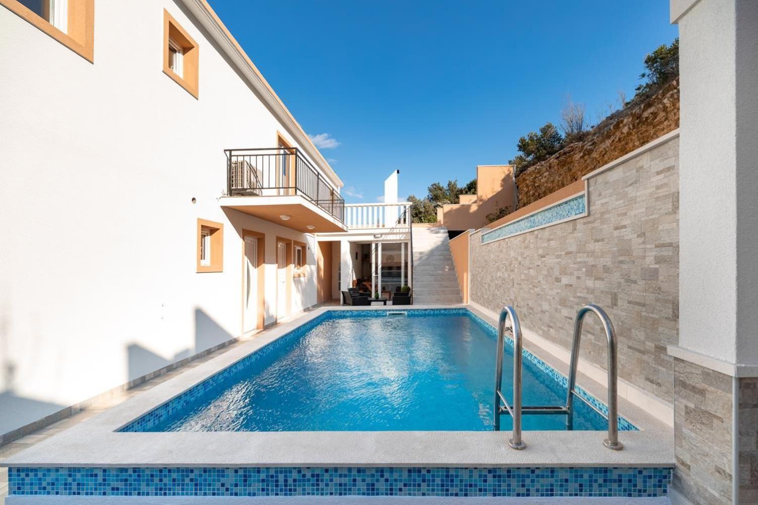 Beautiful Seaside Holiday Home Neda view 4