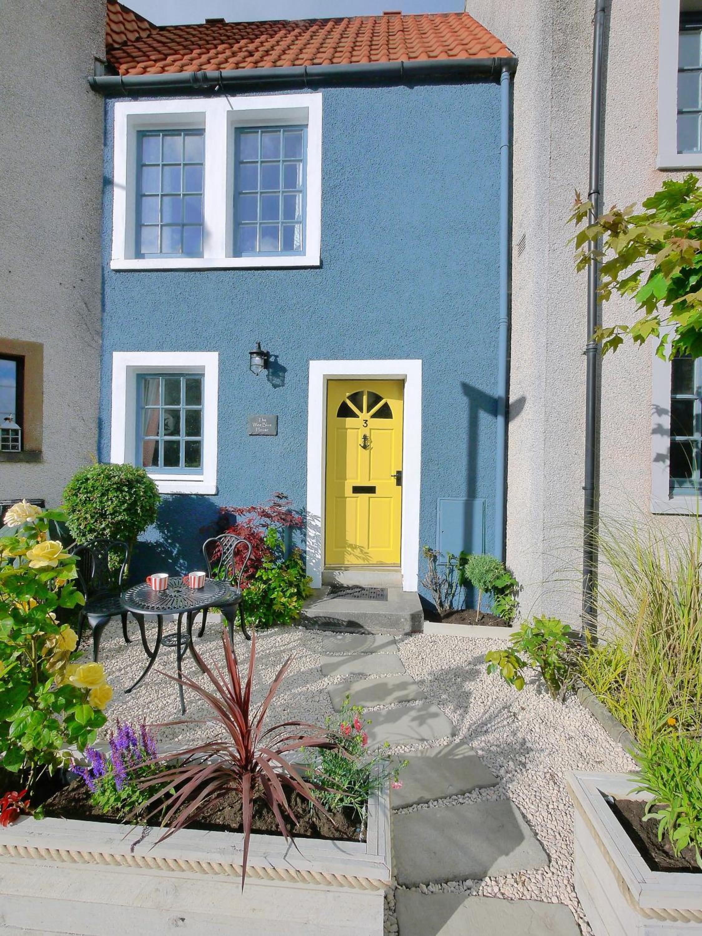 The Wee Blue House, East Neuk view 3