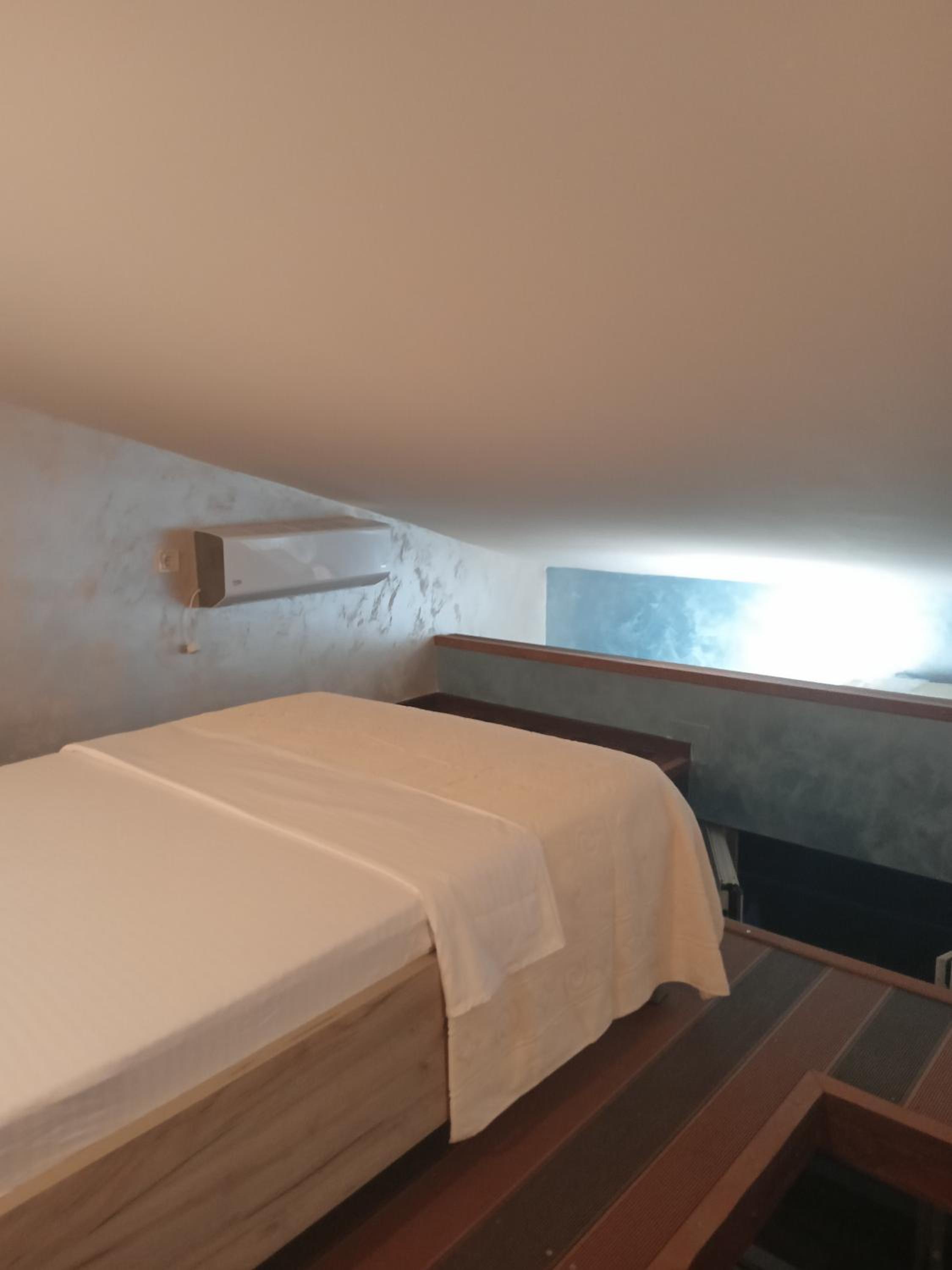 Photo 66