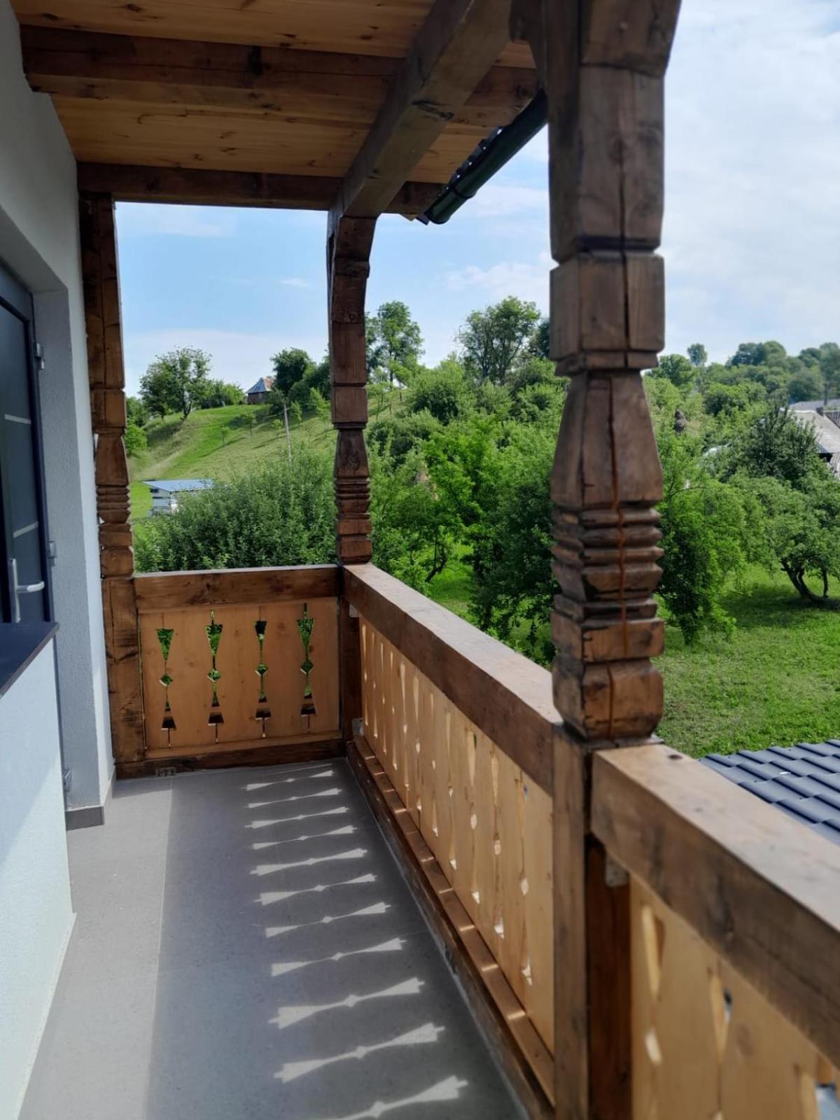 Casa de lângă pădure view 5