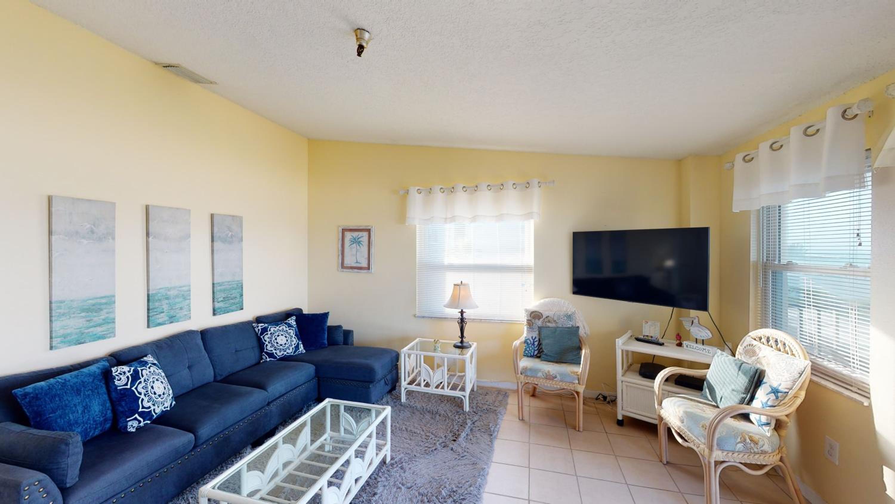 Beach Front 1B1B Balcony 2 Beds - Surf Song #349