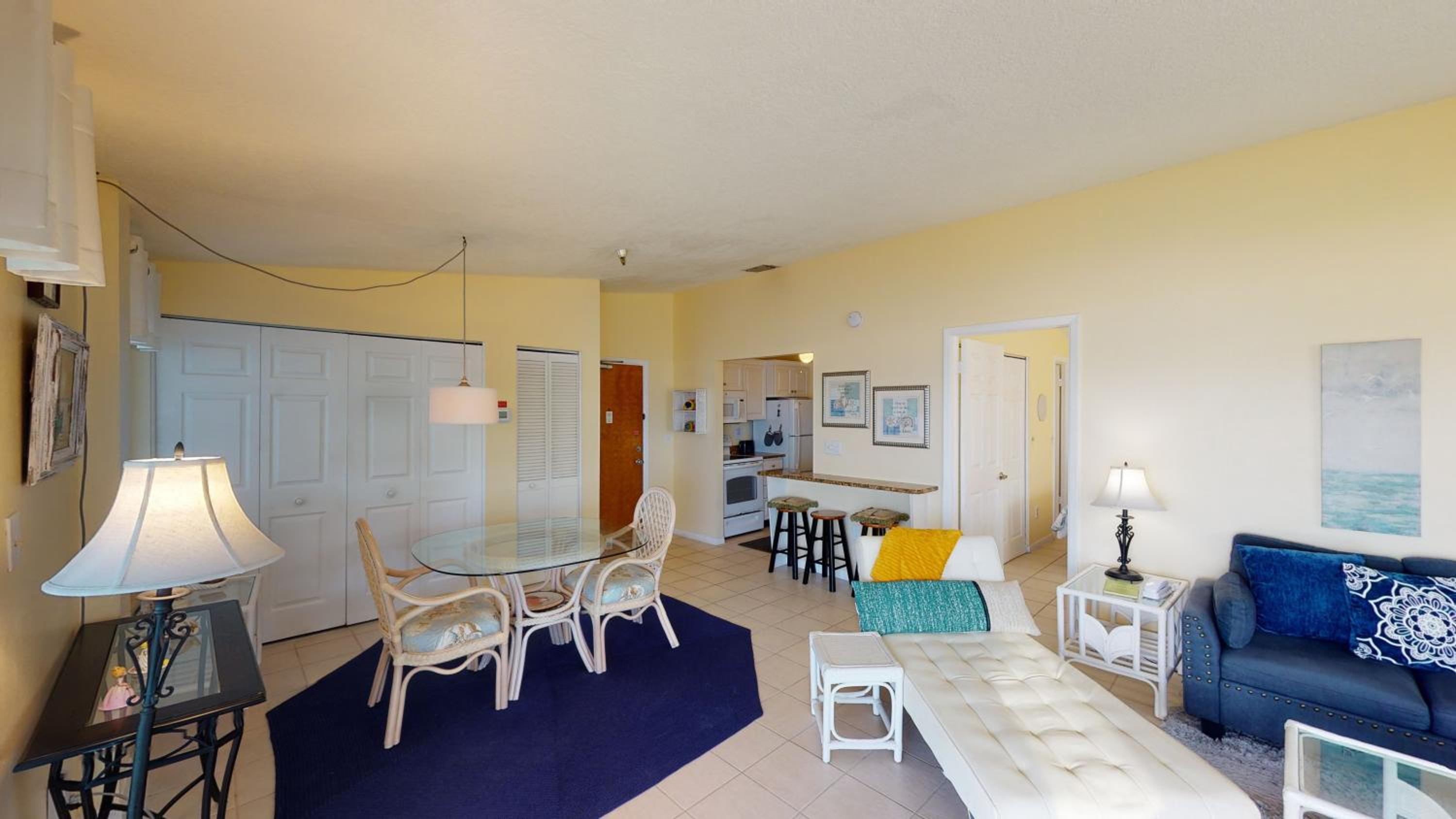 Beach Front 1B1B Balcony 2 Beds - Surf Song #349