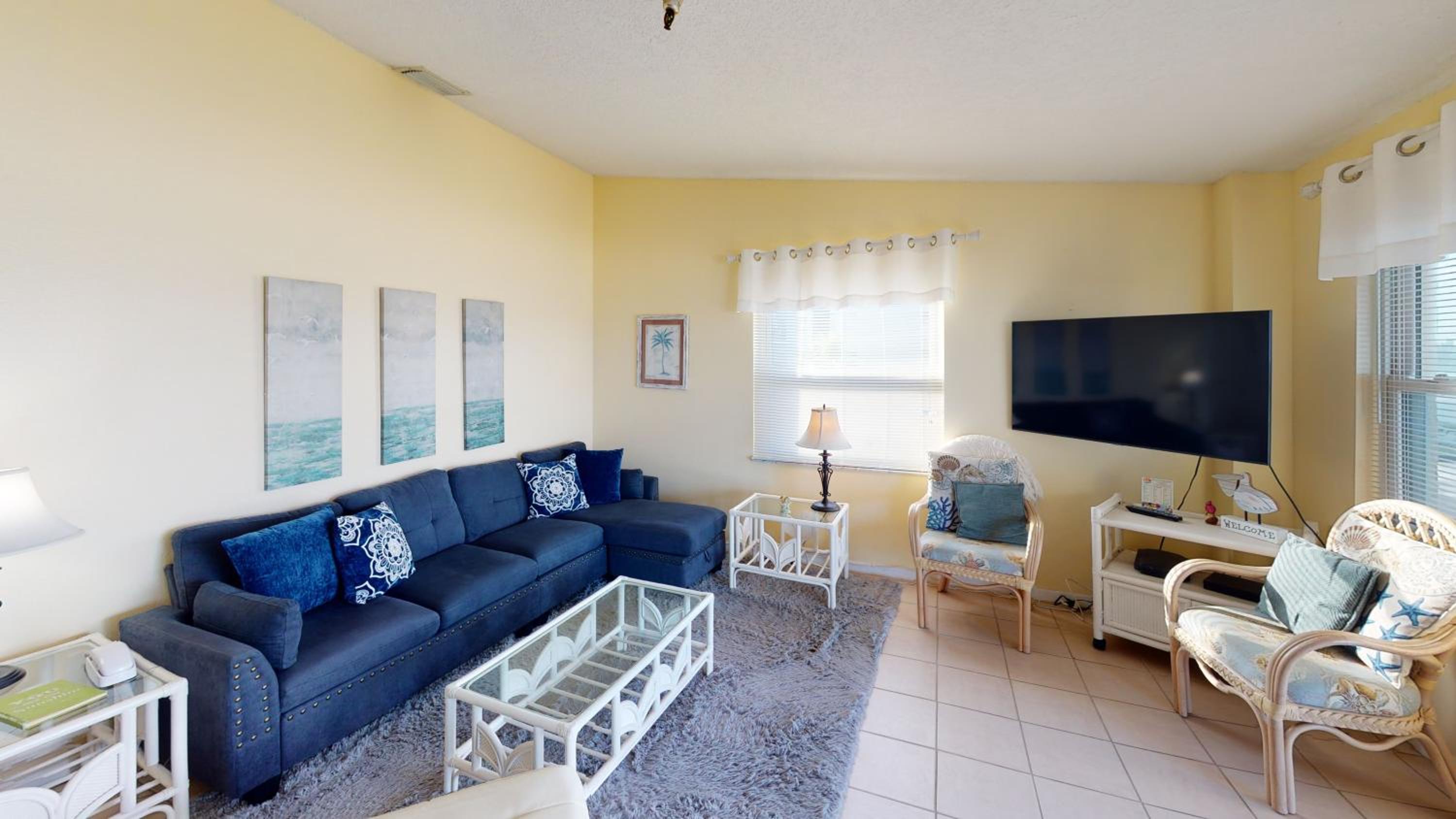 Beach Front 1B1B Balcony 2 Beds - Surf Song #349
