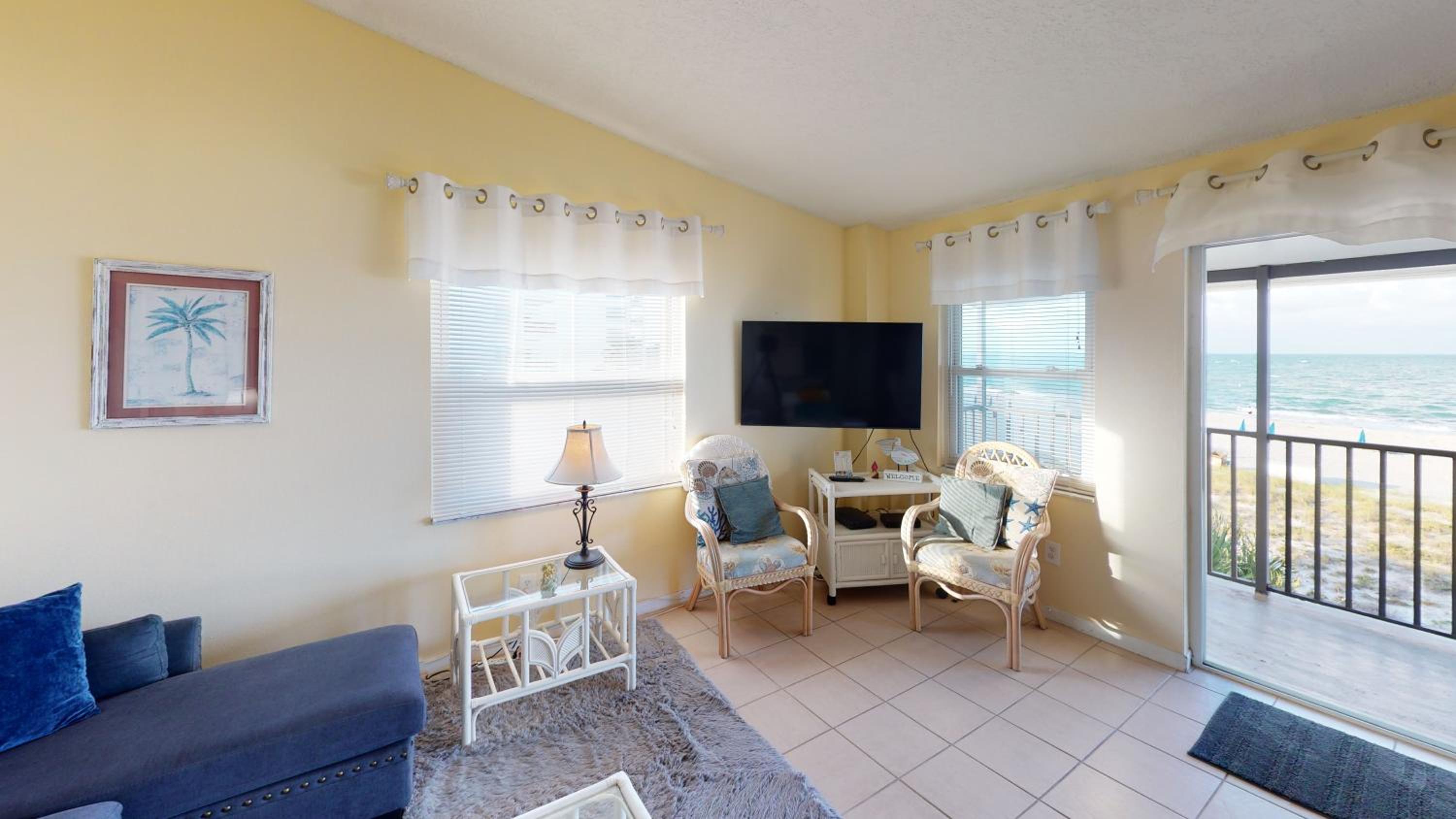 Beach Front 1B1B Balcony 2 Beds - Surf Song #349