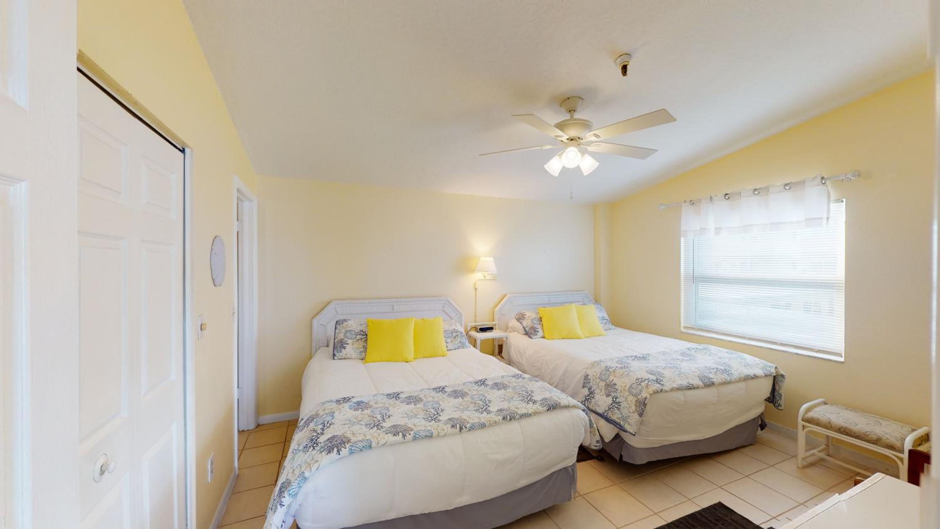 Beach Front 1B1B Balcony 2 Beds - Surf Song #349