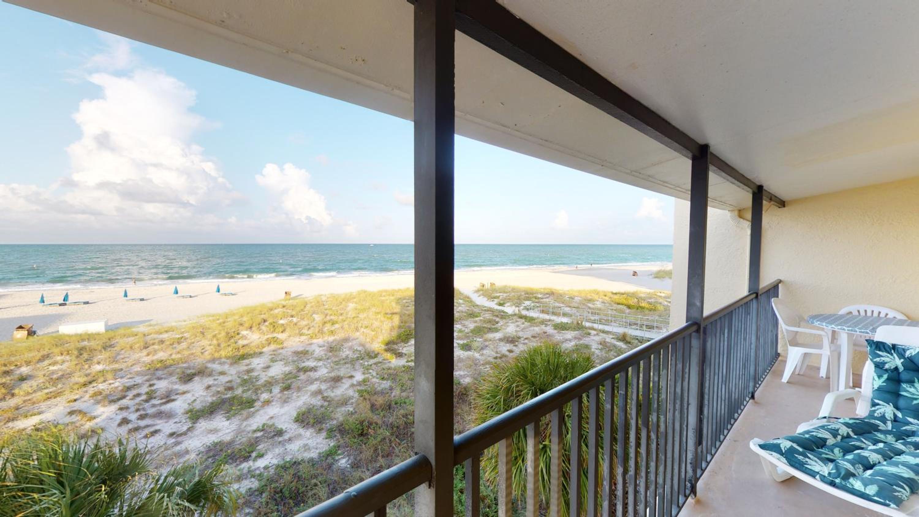 Beach Front 1B1B Balcony 2 Beds - Surf Song #349