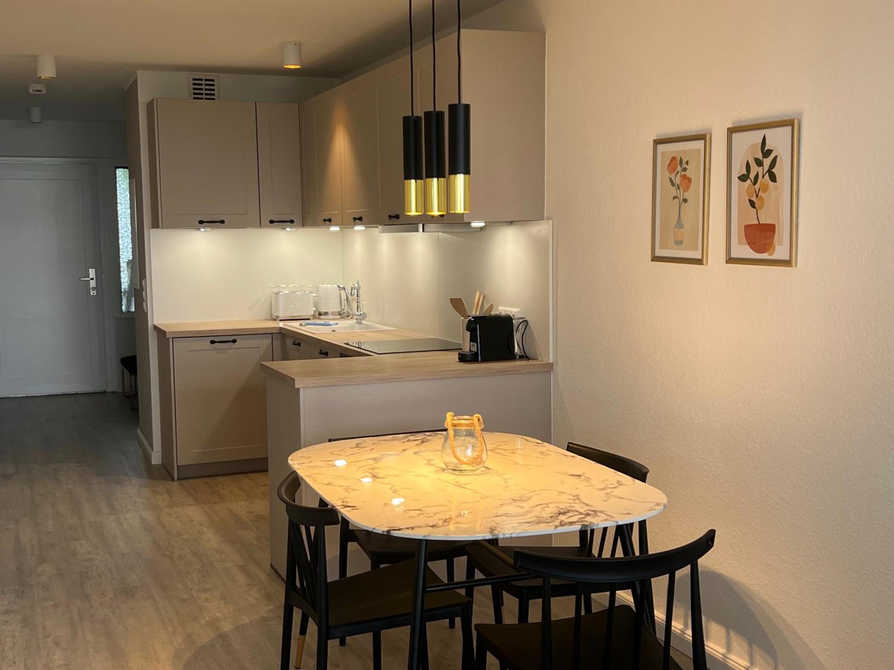 Moderne 3-Zi-Wohnung mit Meerblick direkt am Strand