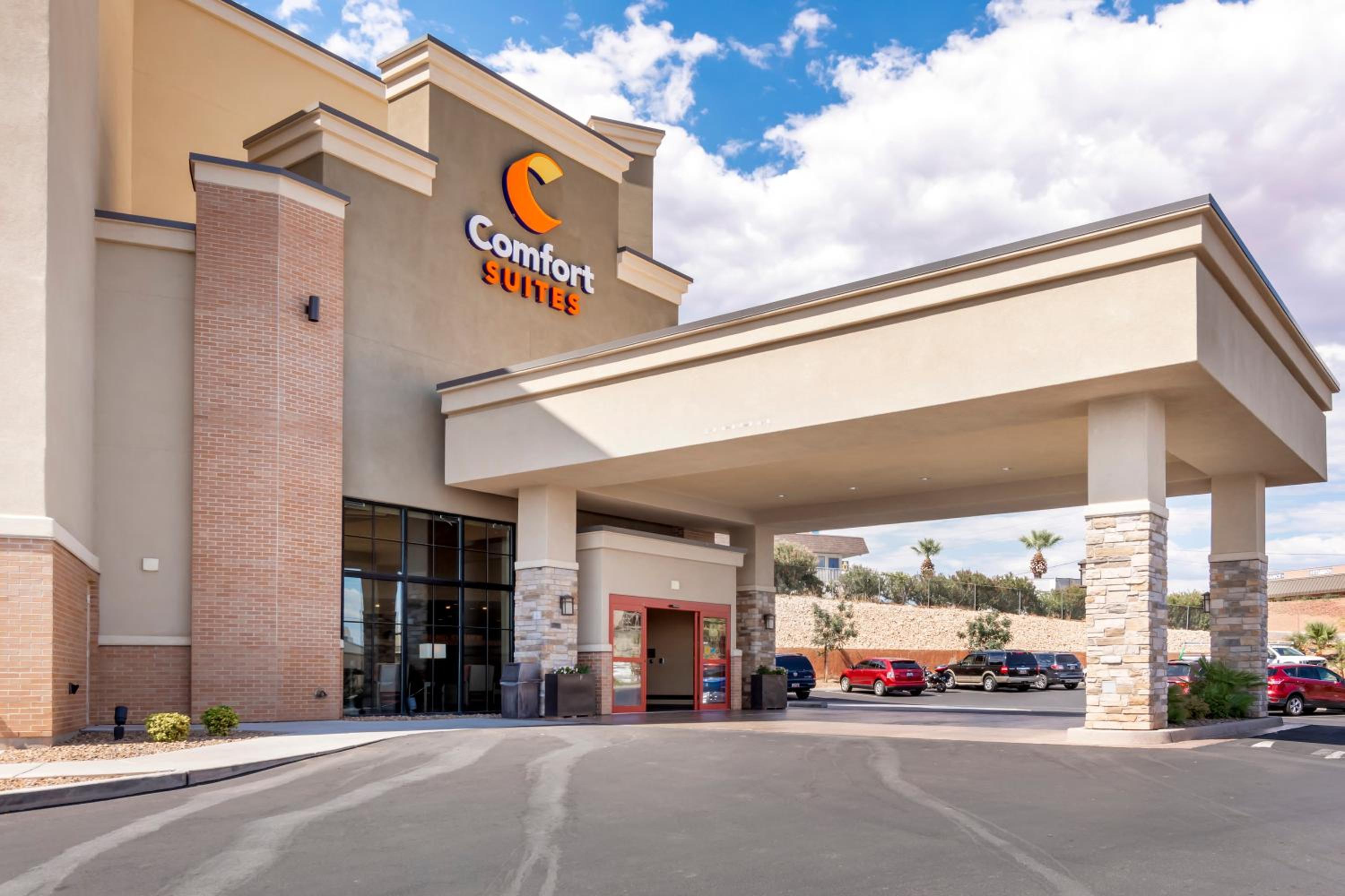 Hotel Comfort Suites St George - University Area - Image 1