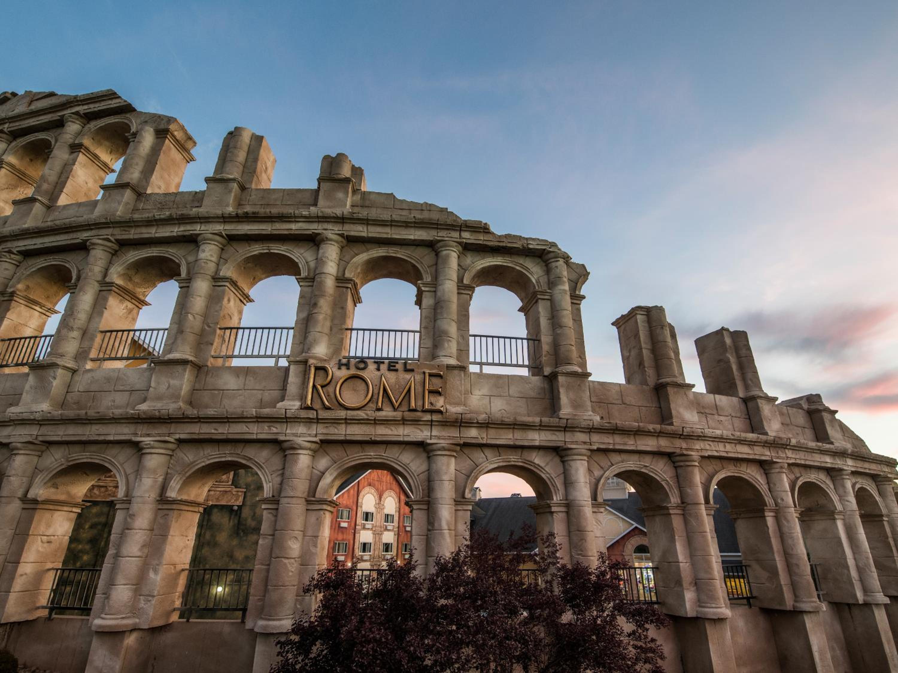 Hotel MT. OLYMPUS WATER PARK AND THEME PARK RESORT - Image 1