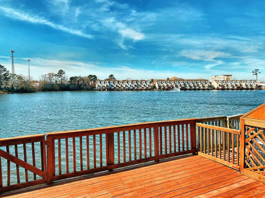 3 Story Lake House Near Historic Downtown view 2