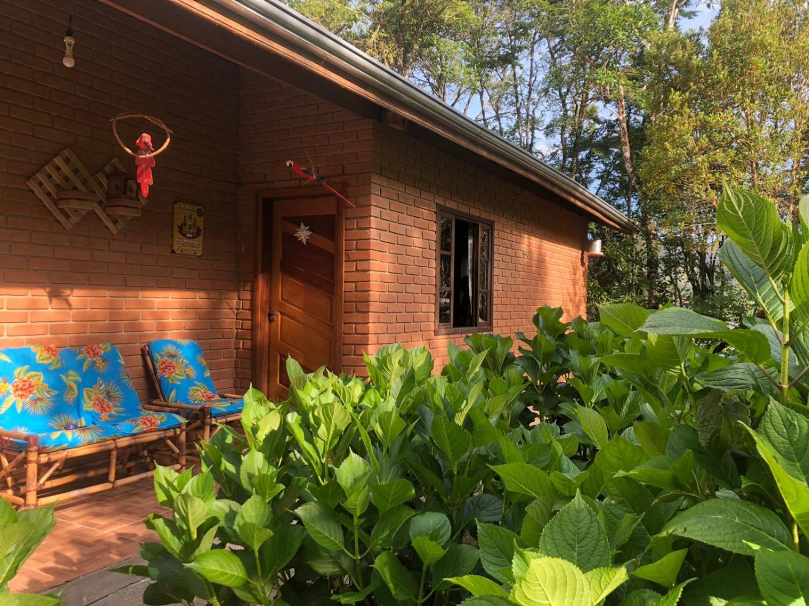 Casa de Campo Meu Pequeno Paraíso