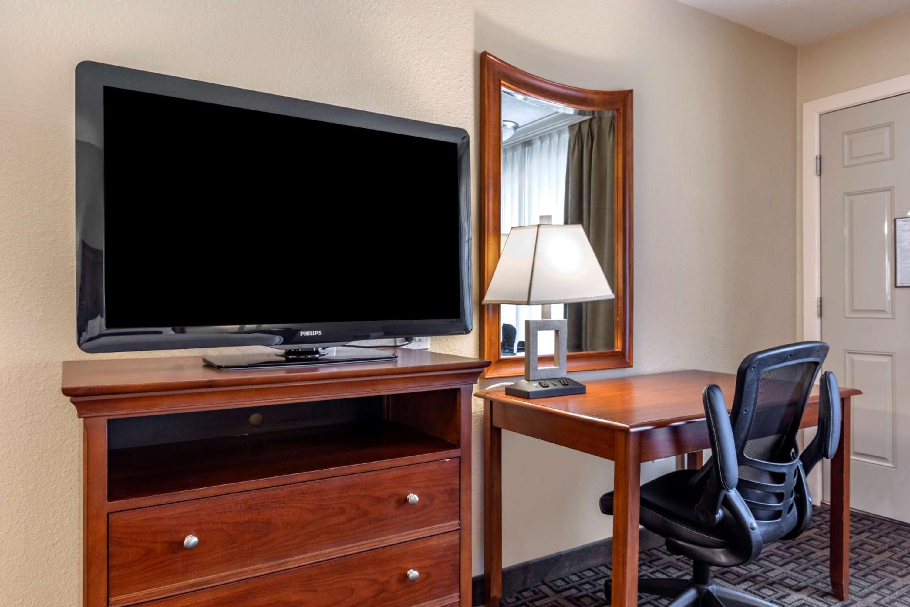 Best Western Swiss Clock Inn