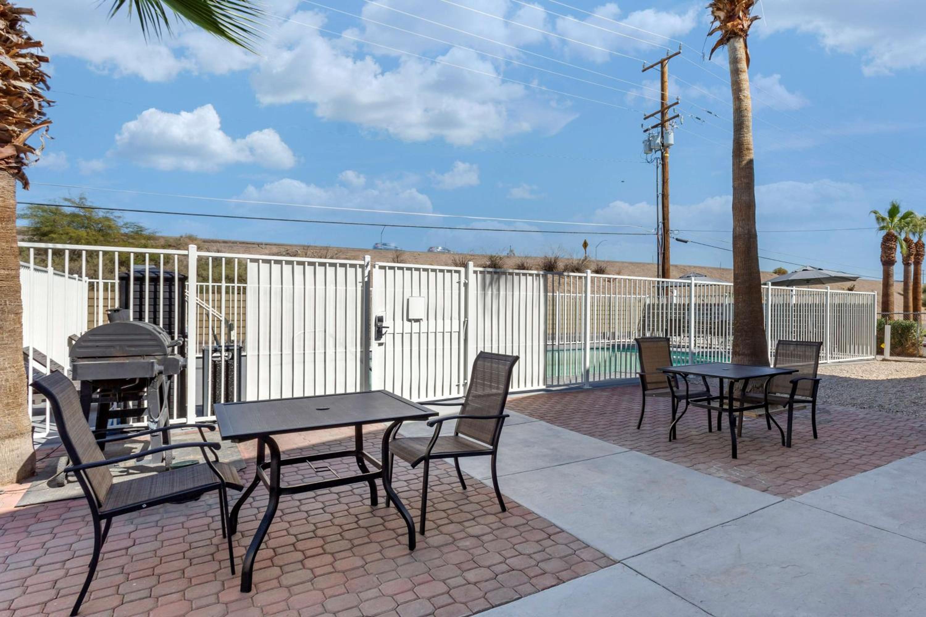 Blythe Vacations - Best Western Blythe - Property Image 6