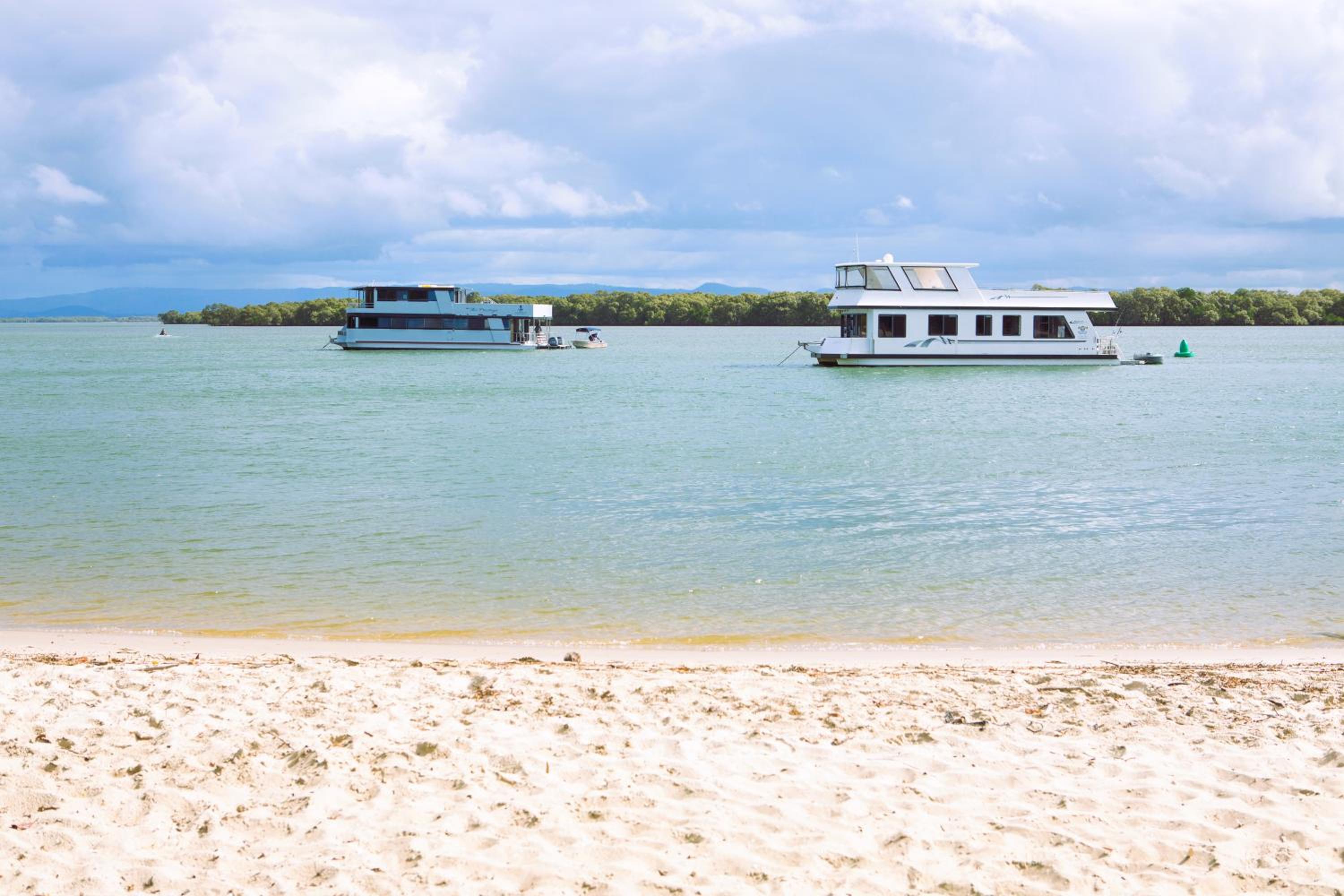 Coomera Houseboats