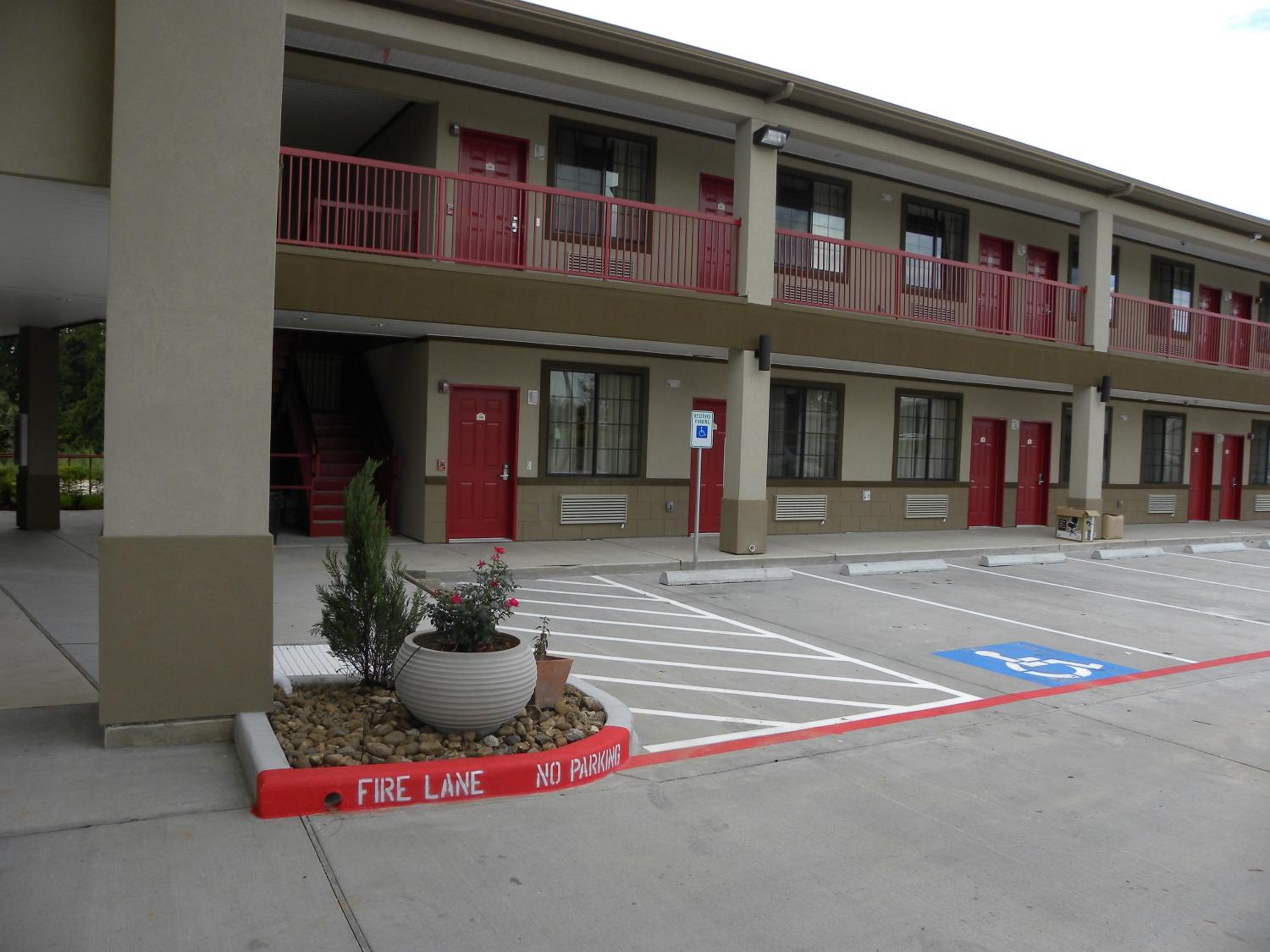 Palace Inn Kingwood - Property Image 18