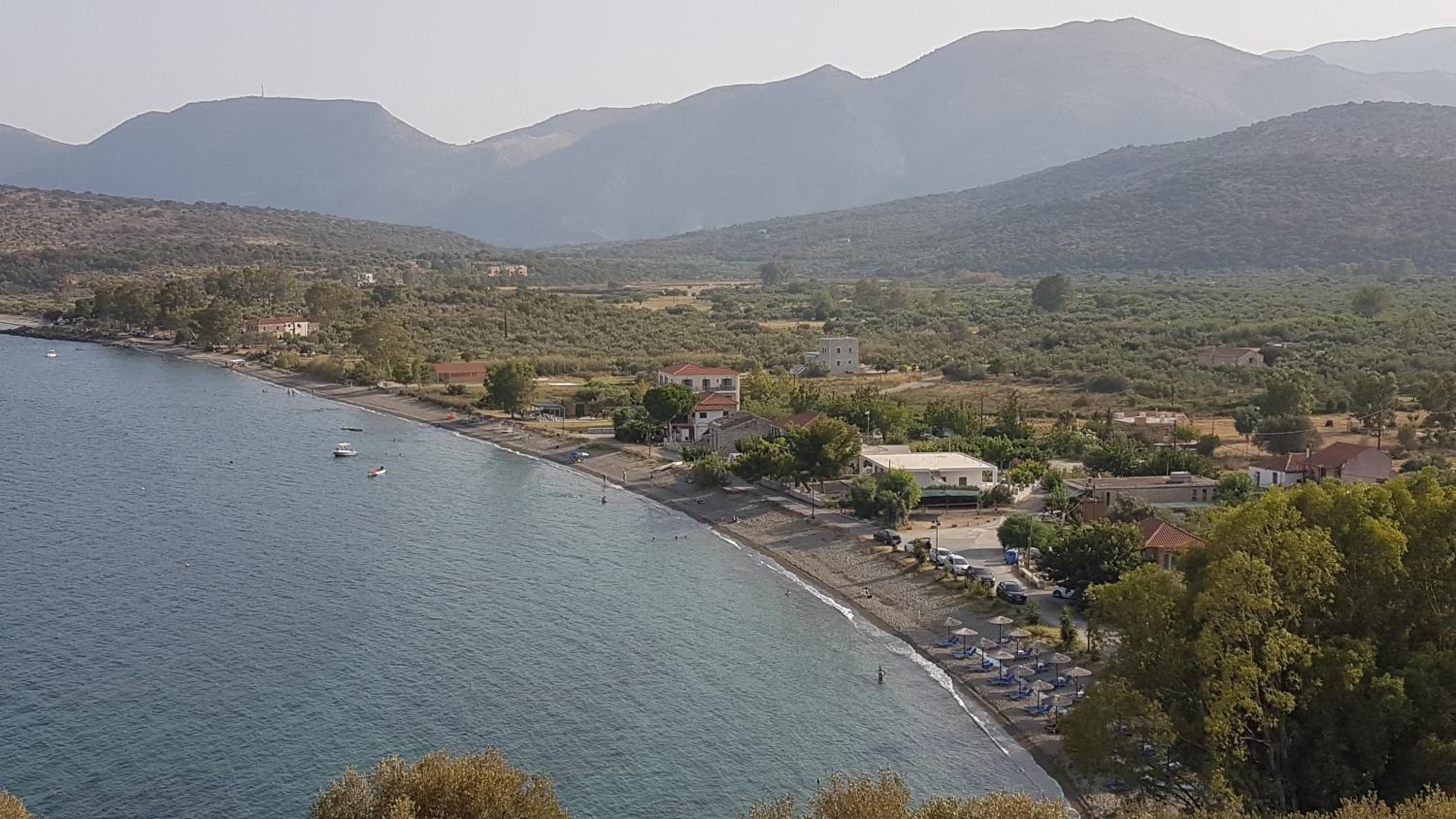 Photo 6