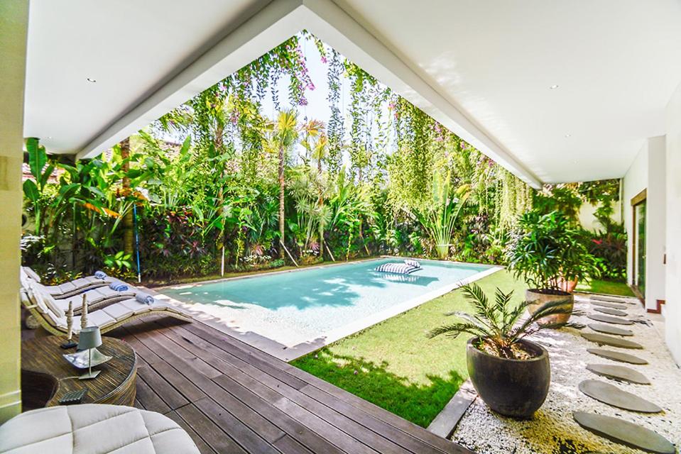 OPENING PROMO Luxury 5 plus 1 Bdr Villa 100m To Beach view 5