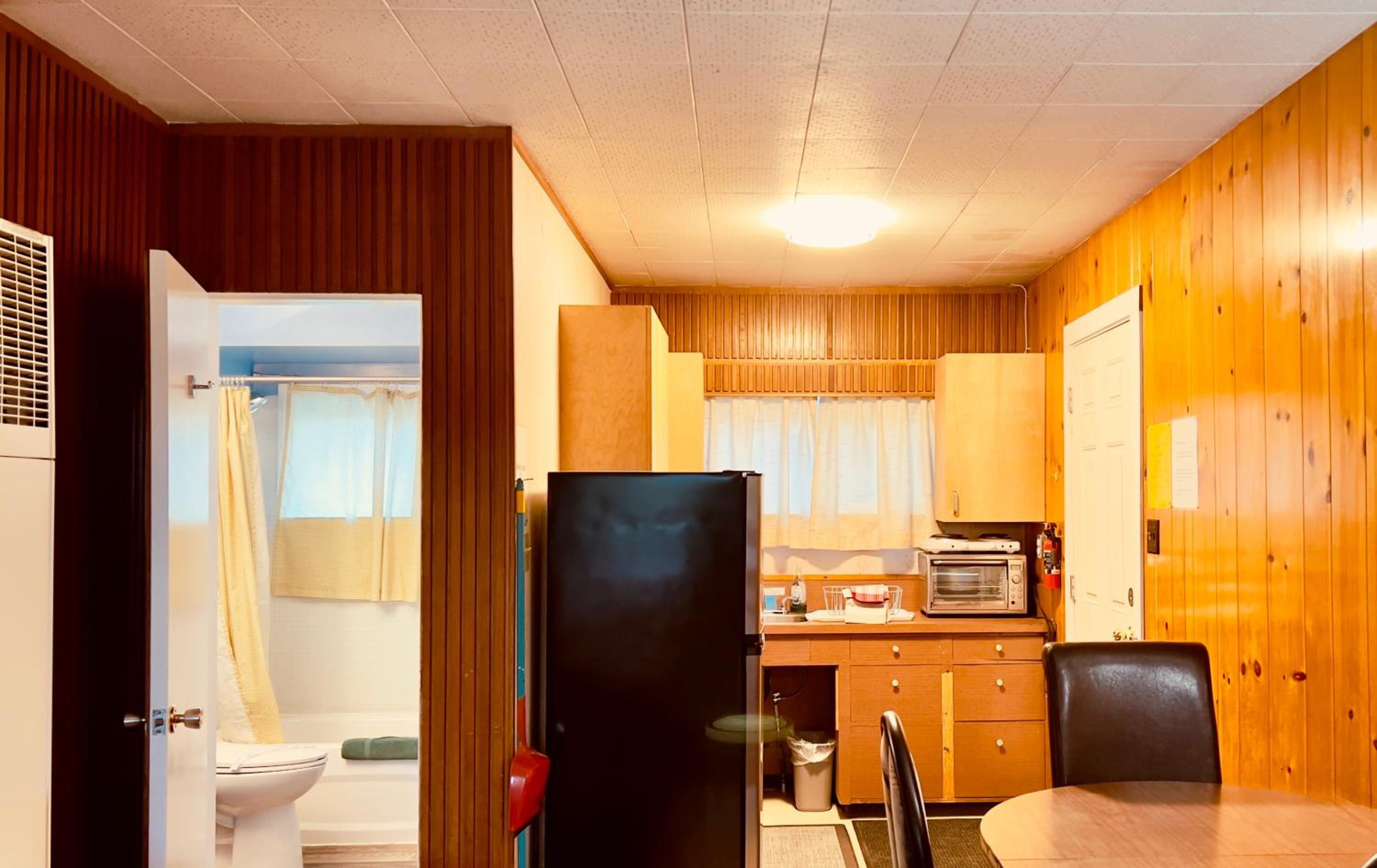 Airport Inn