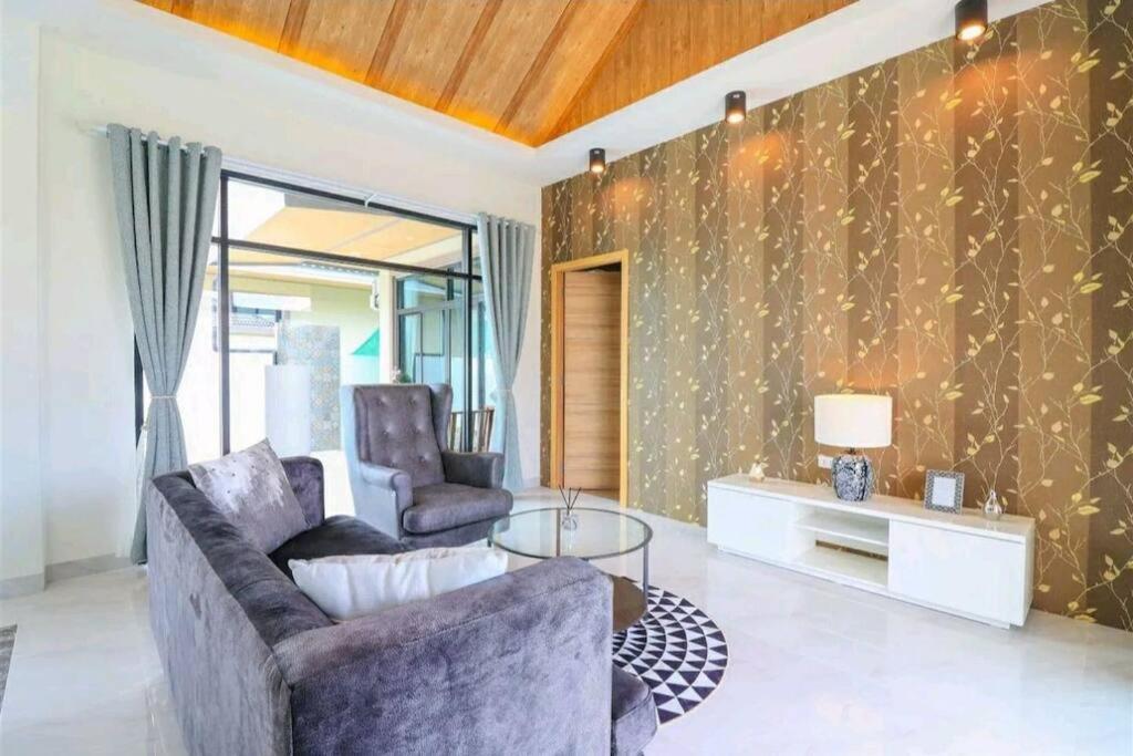 Modern Villa Hua Hin view 5