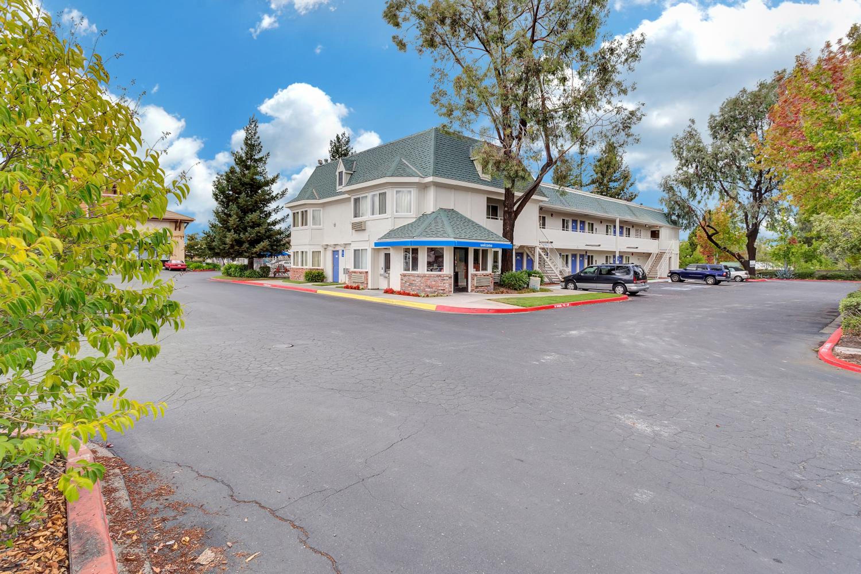 Rohnert Park Vacations - Motel 6-Rohnert Park, CA - Property Image 1