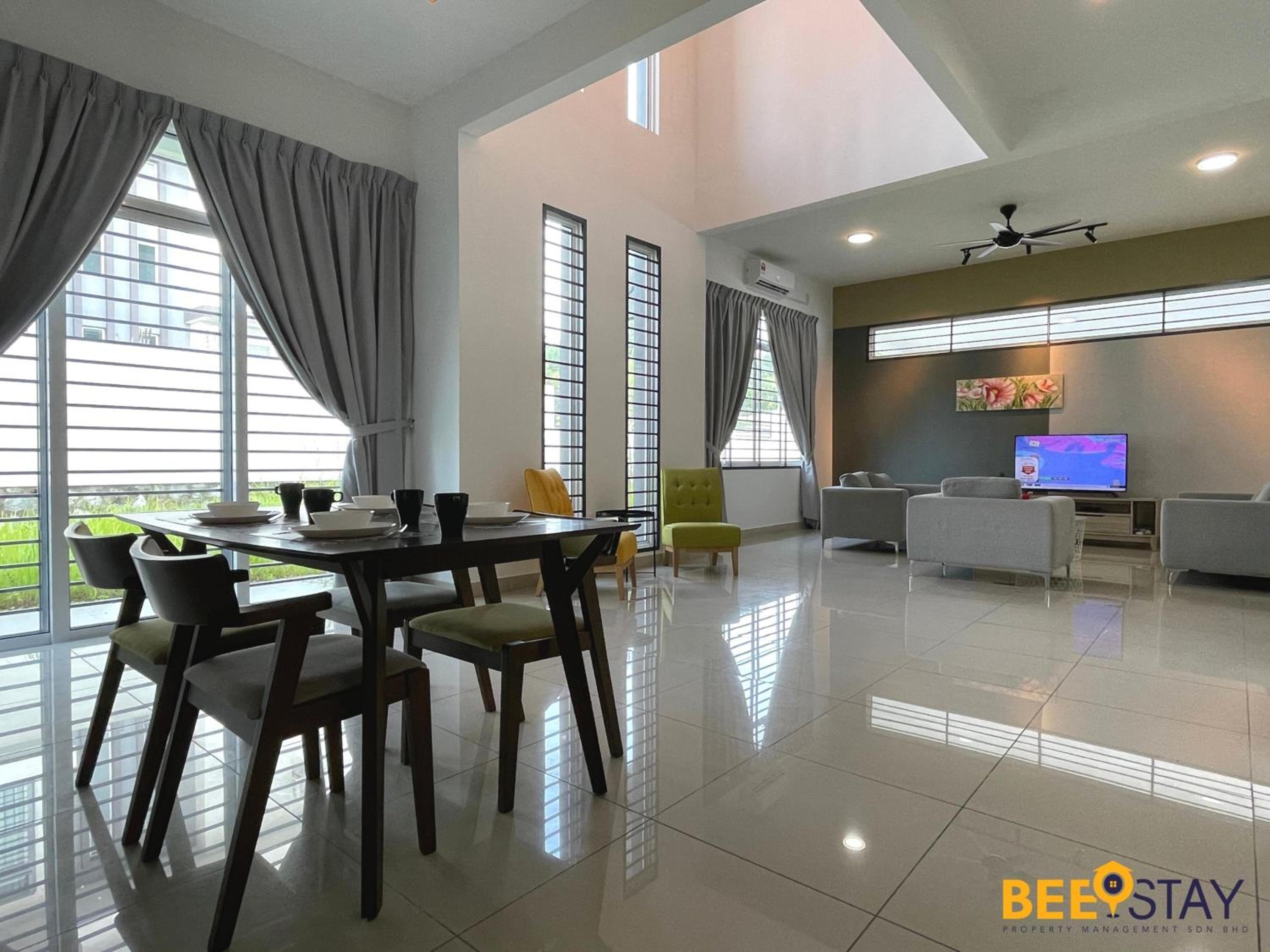 Desaru Arcadia Villa with Pool Table, Outdoor BBQ, Indoor Steamboat by Beestay view 4