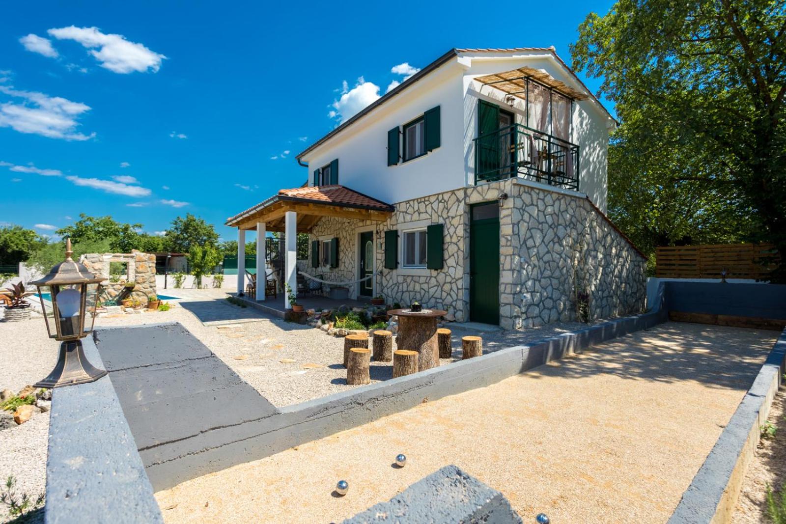 Villa AdAstra
