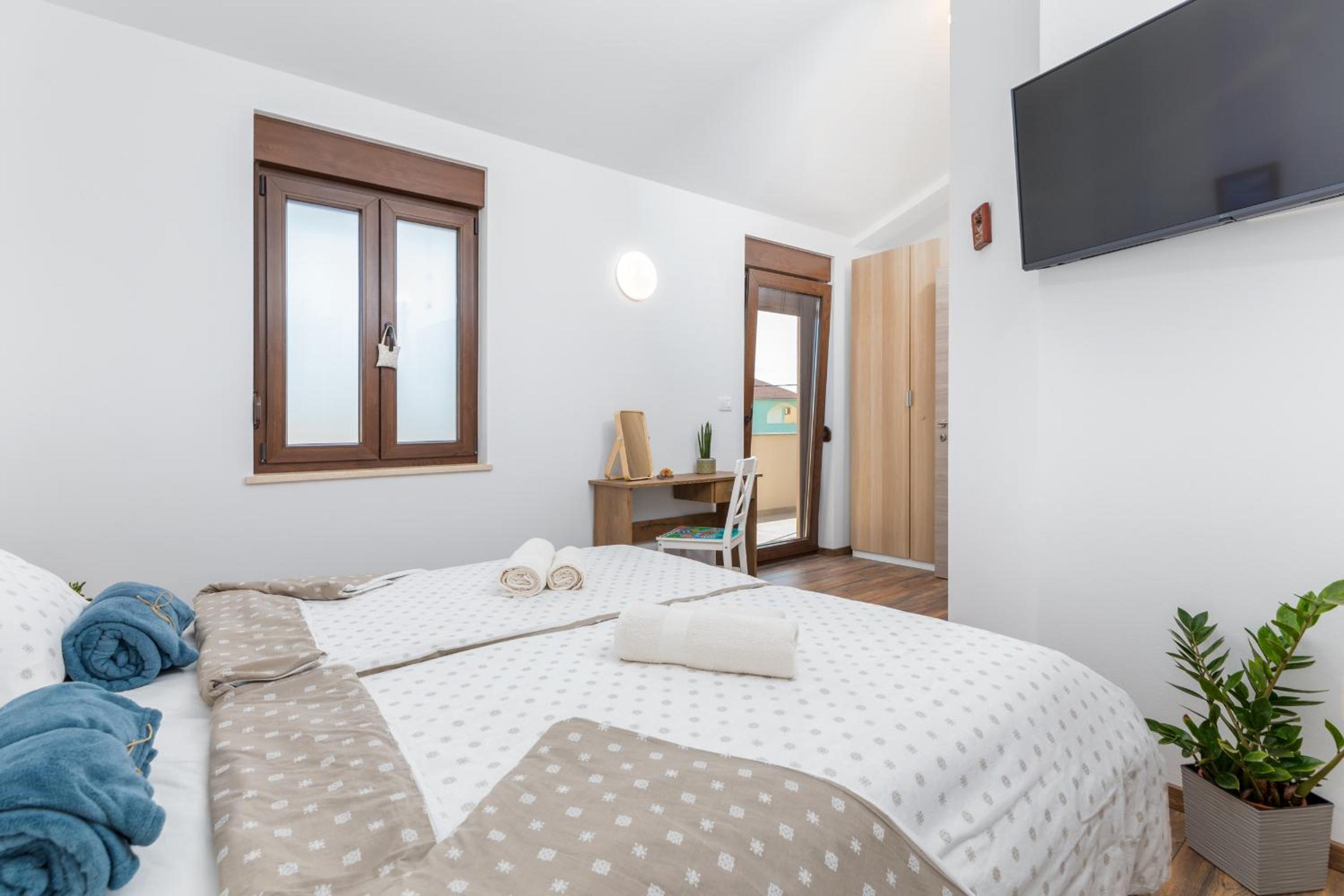 Rental house Nada view 3
