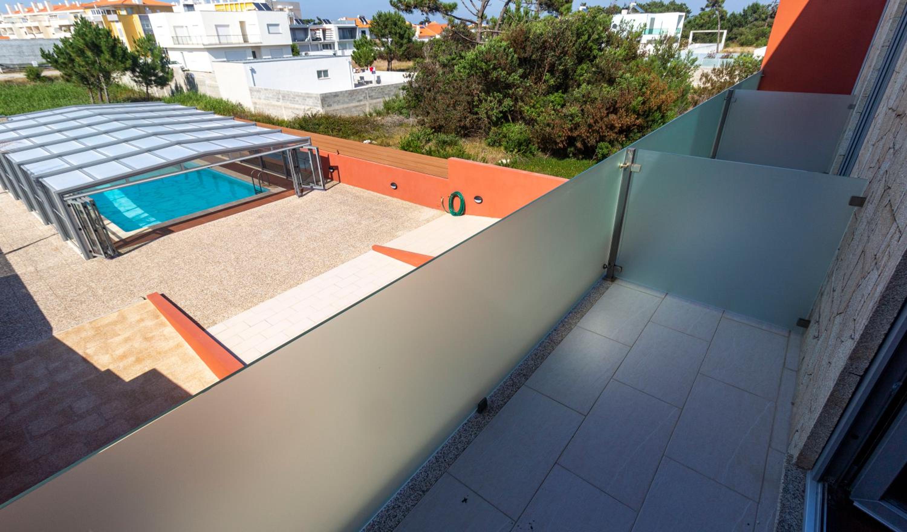 O CANTINHO ENTRE A RIA E O MAR - with hot water pool all year round view 5
