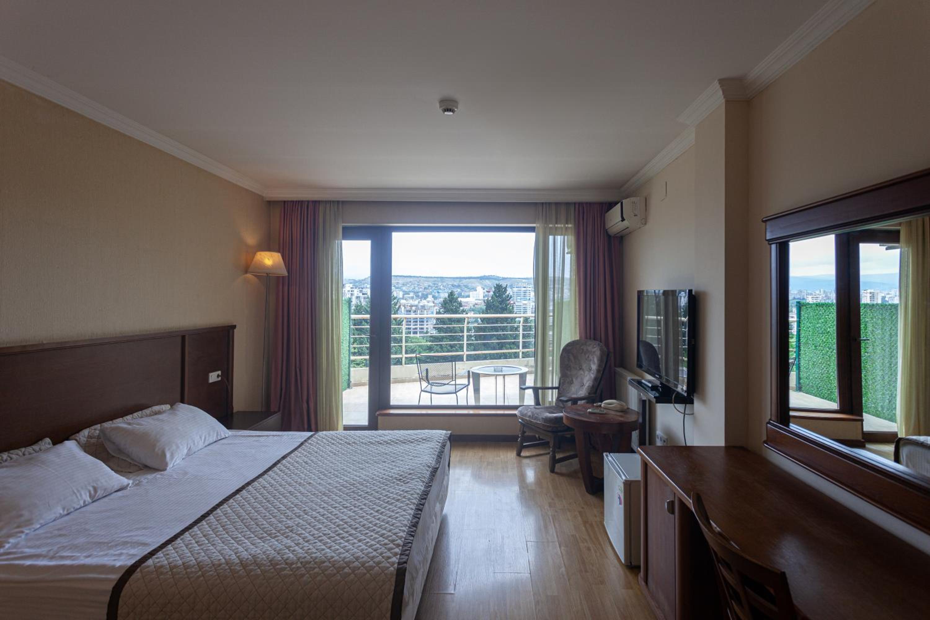 Hotel Beaumonde Garden