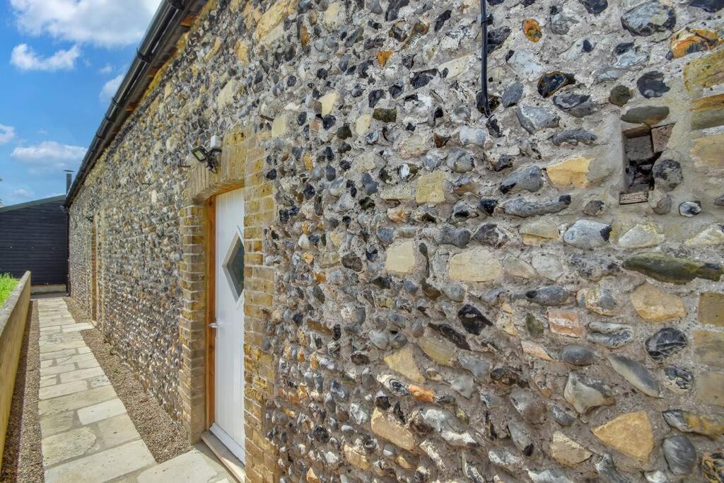 The Flint Barn at Quex Park Estate