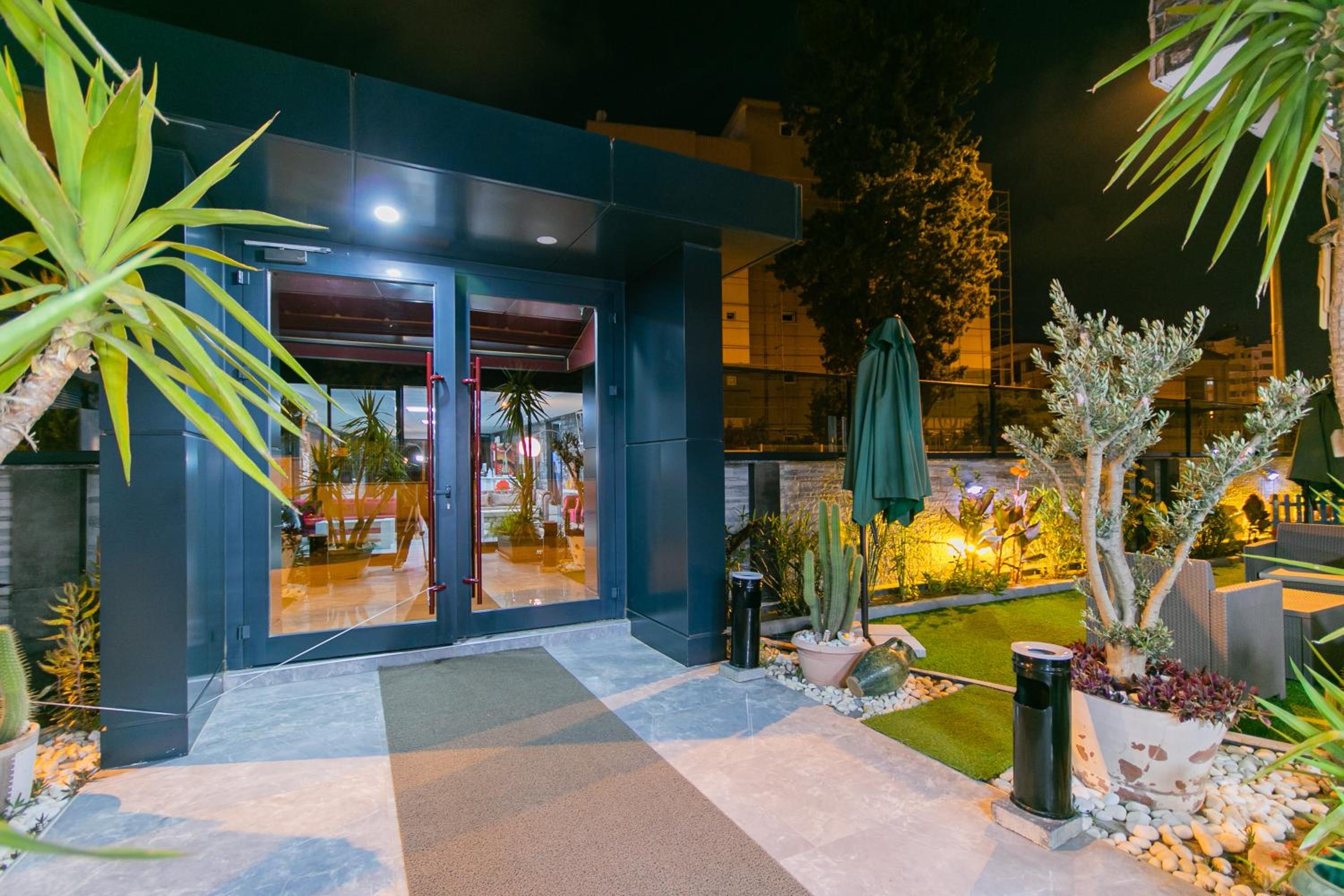 Oniks Comfort Suites - Image 11