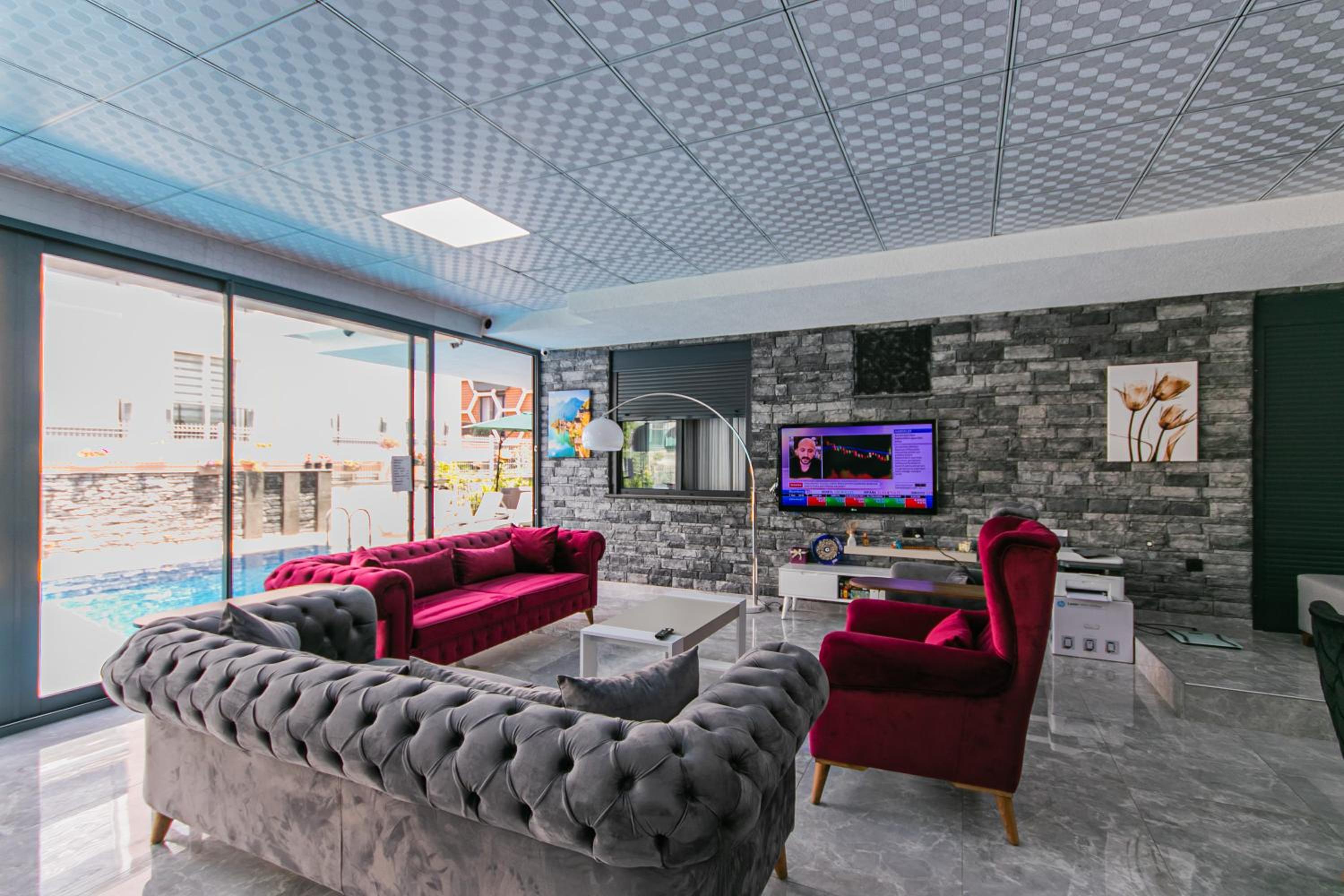 Oniks Comfort Suites - Image 70