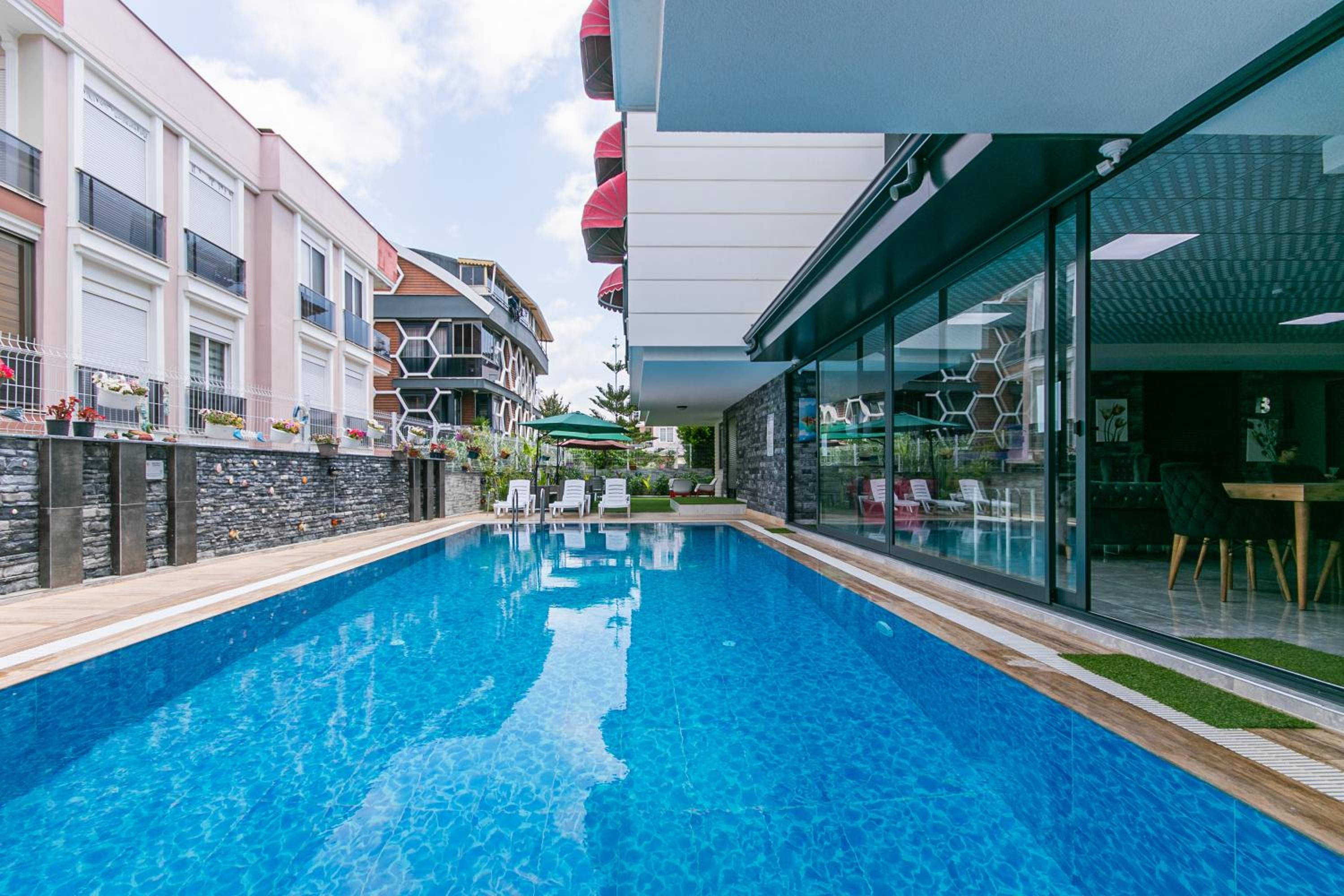 Oniks Comfort Suites - Image 71