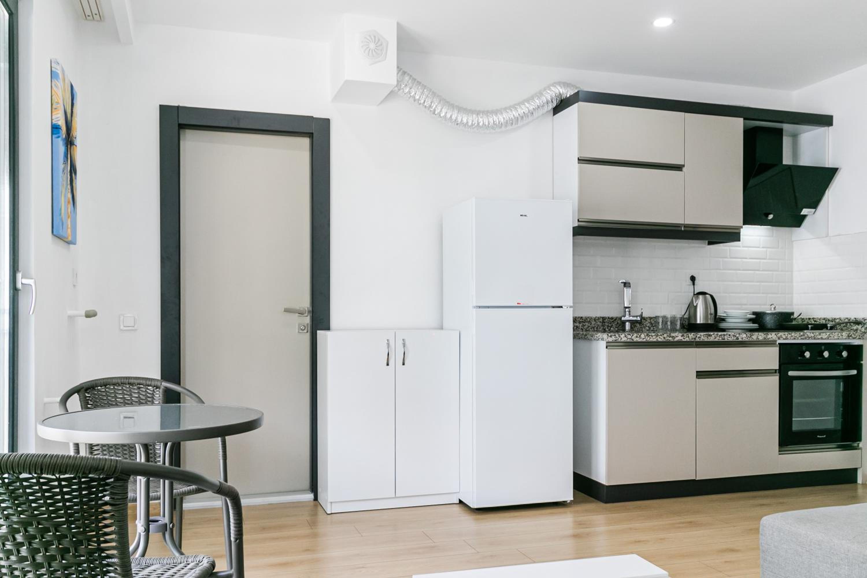 Oniks Comfort Suites - Image 19