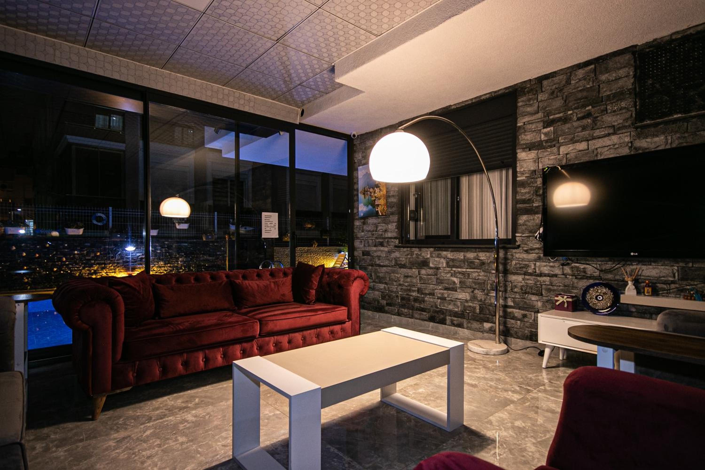 Oniks Comfort Suites - Image 24