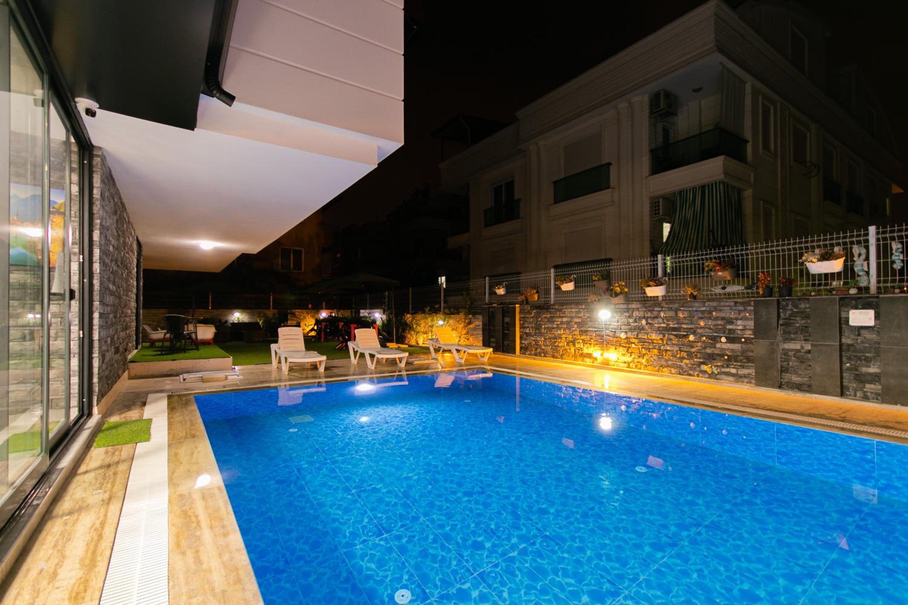 Oniks Comfort Suites - Image 25