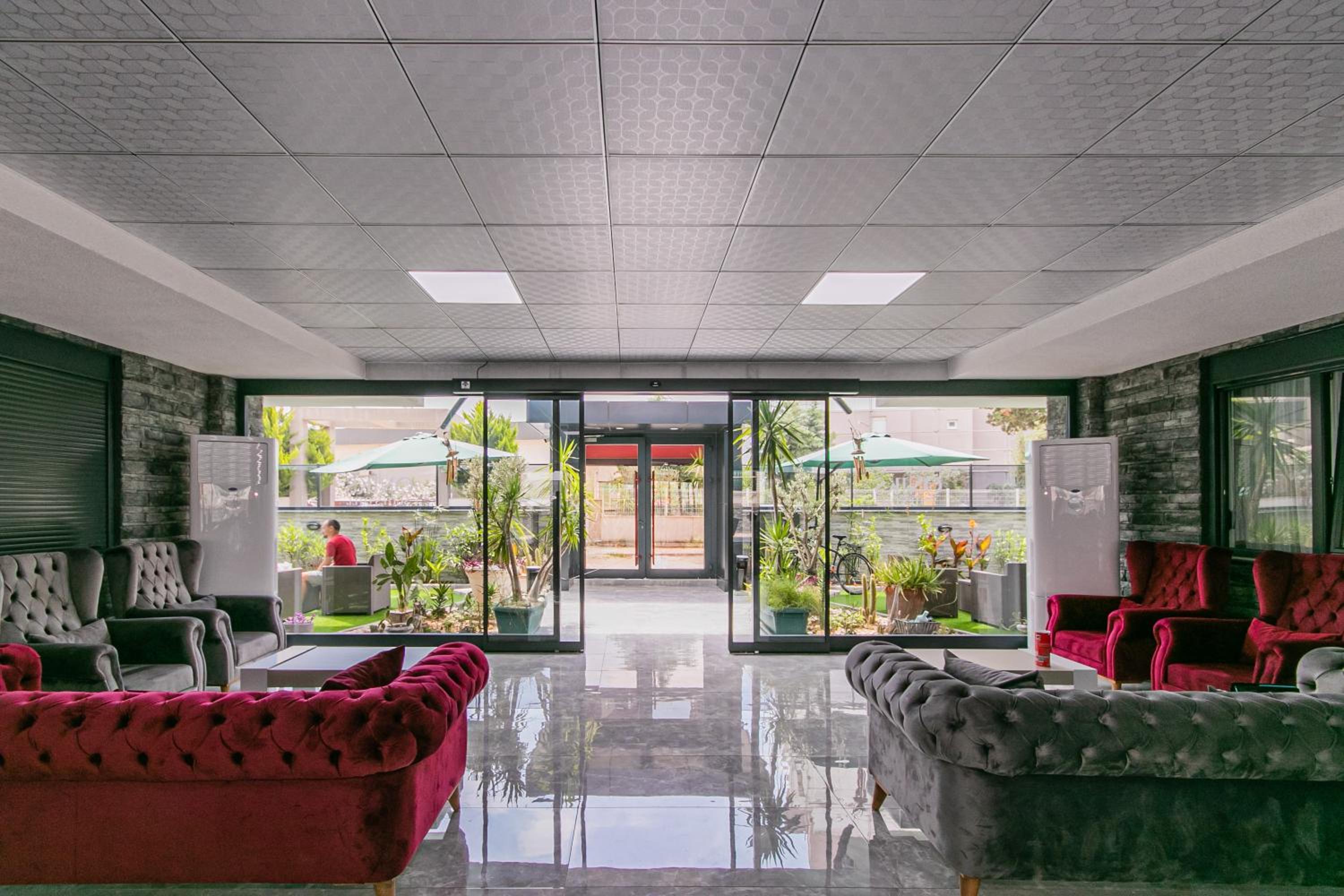 Oniks Comfort Suites - Image 27